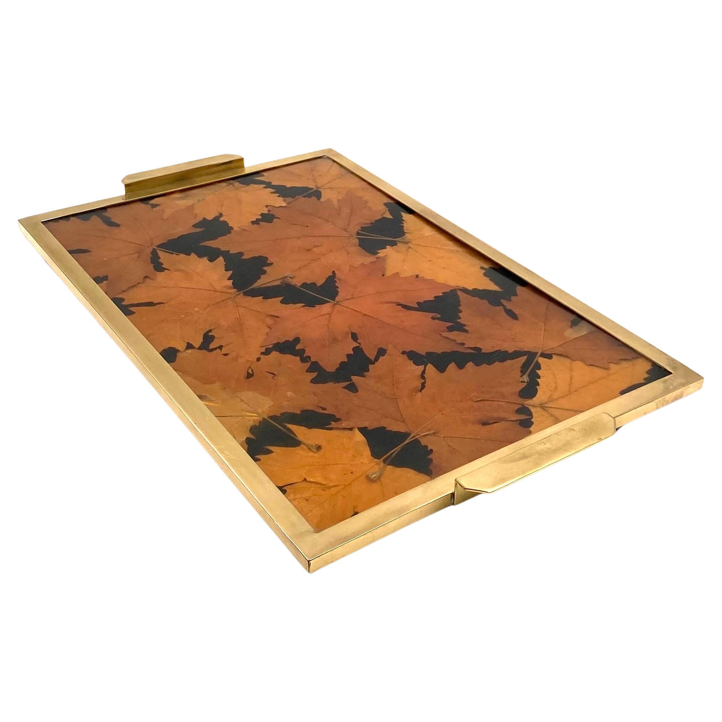 Hollywood regency brass and leaves resin tray, Montagnani Firenze Italy 1970s For Sale