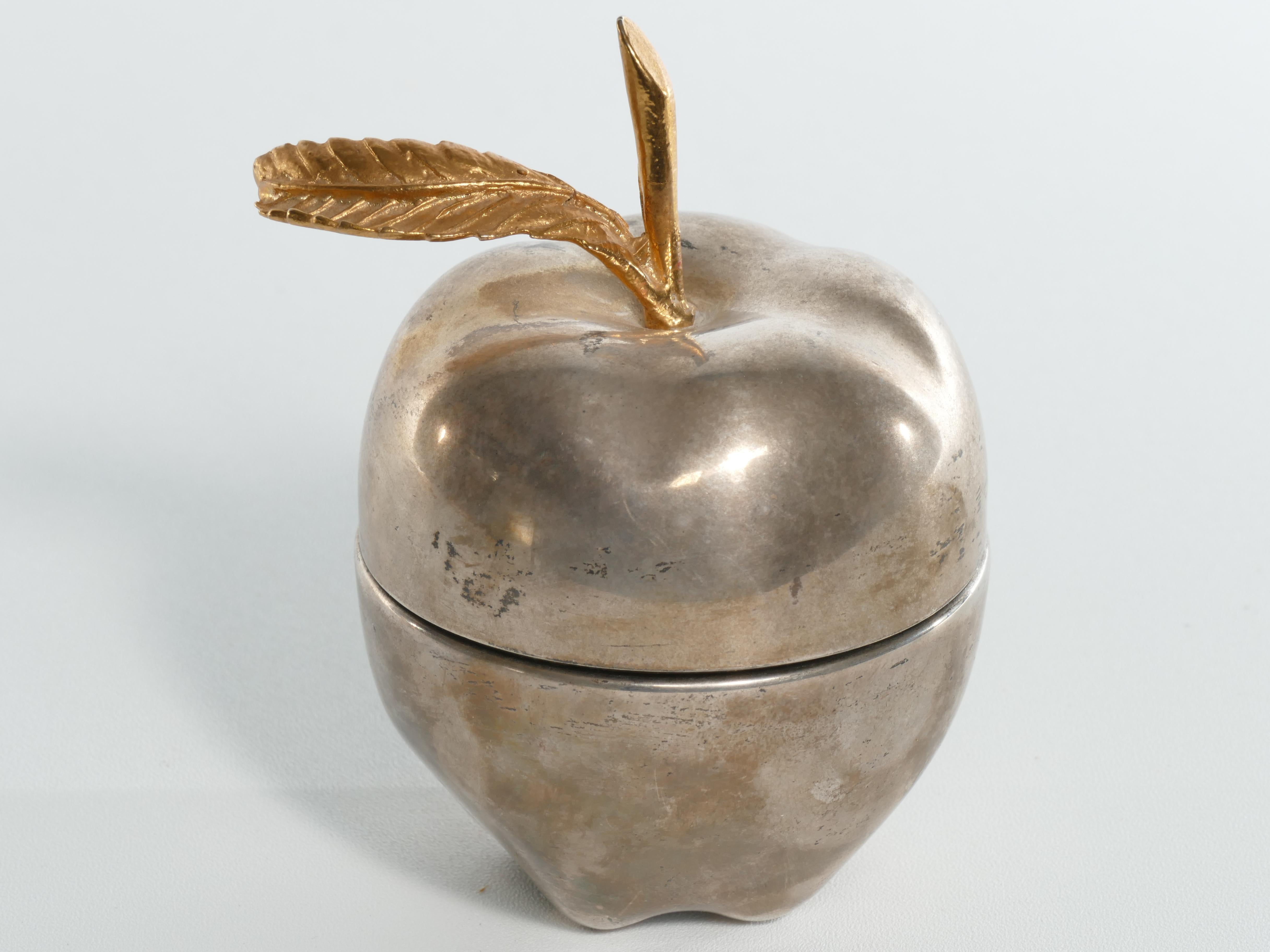 Hollywood Regency Silver Plated and Brass Apple Trinket Box For Sale 13