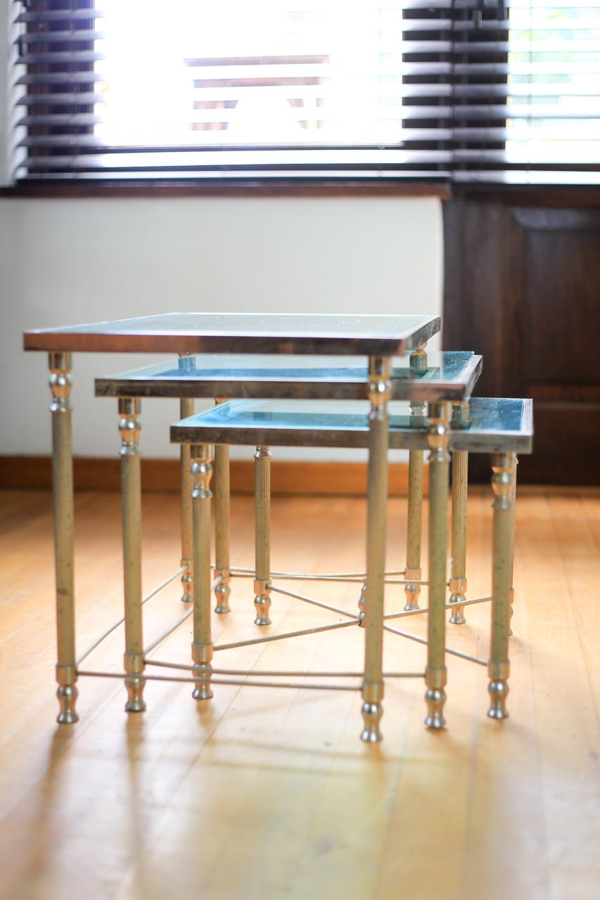 Hollywood Regency Brass and Mirrored Glass Nest of Tables Maison Jansen Style For Sale 3