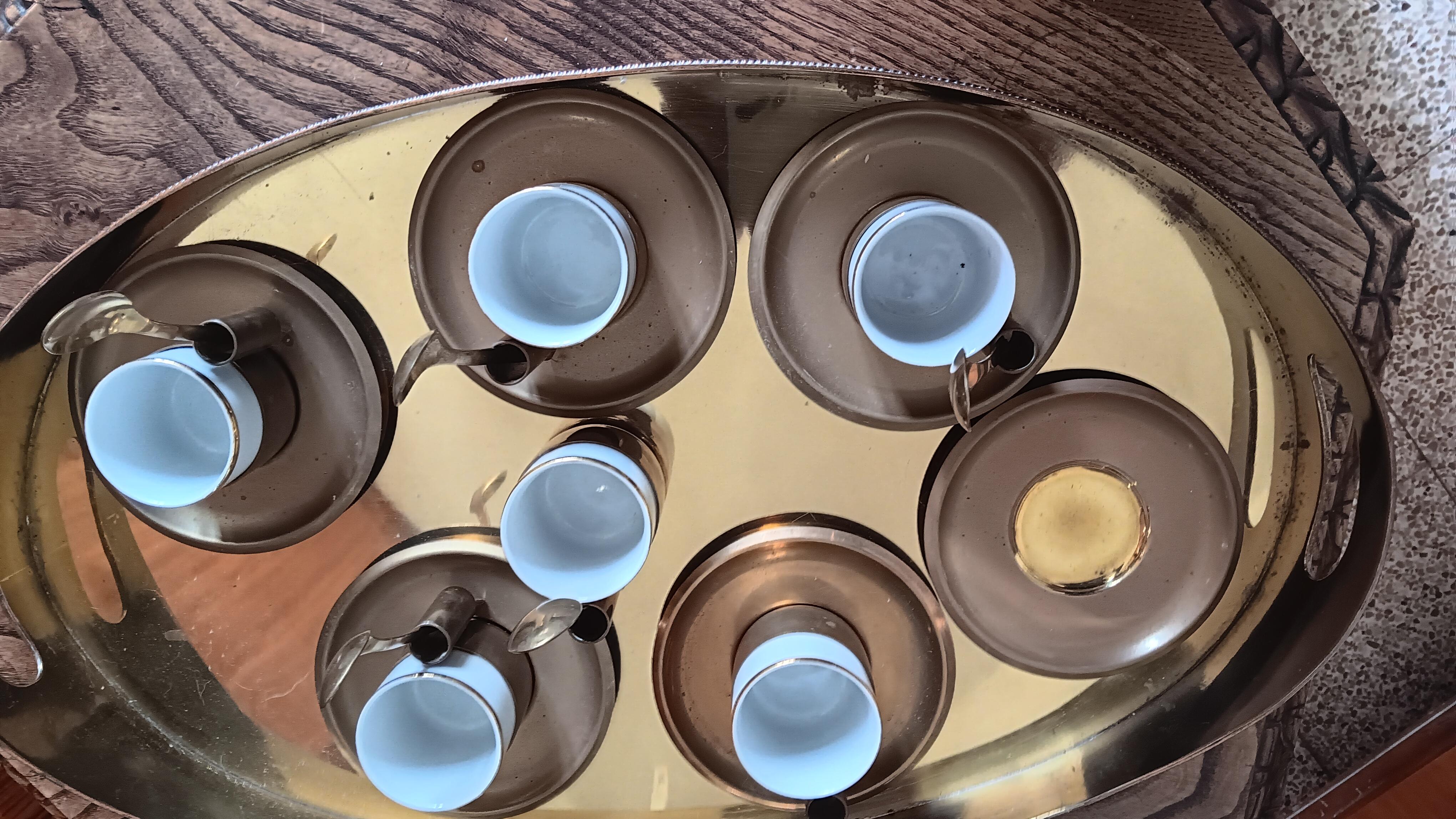 Service à café ou à thé et plateau en laiton et porcelaine Hollywood Regency, Italie, années 70 en vente 3