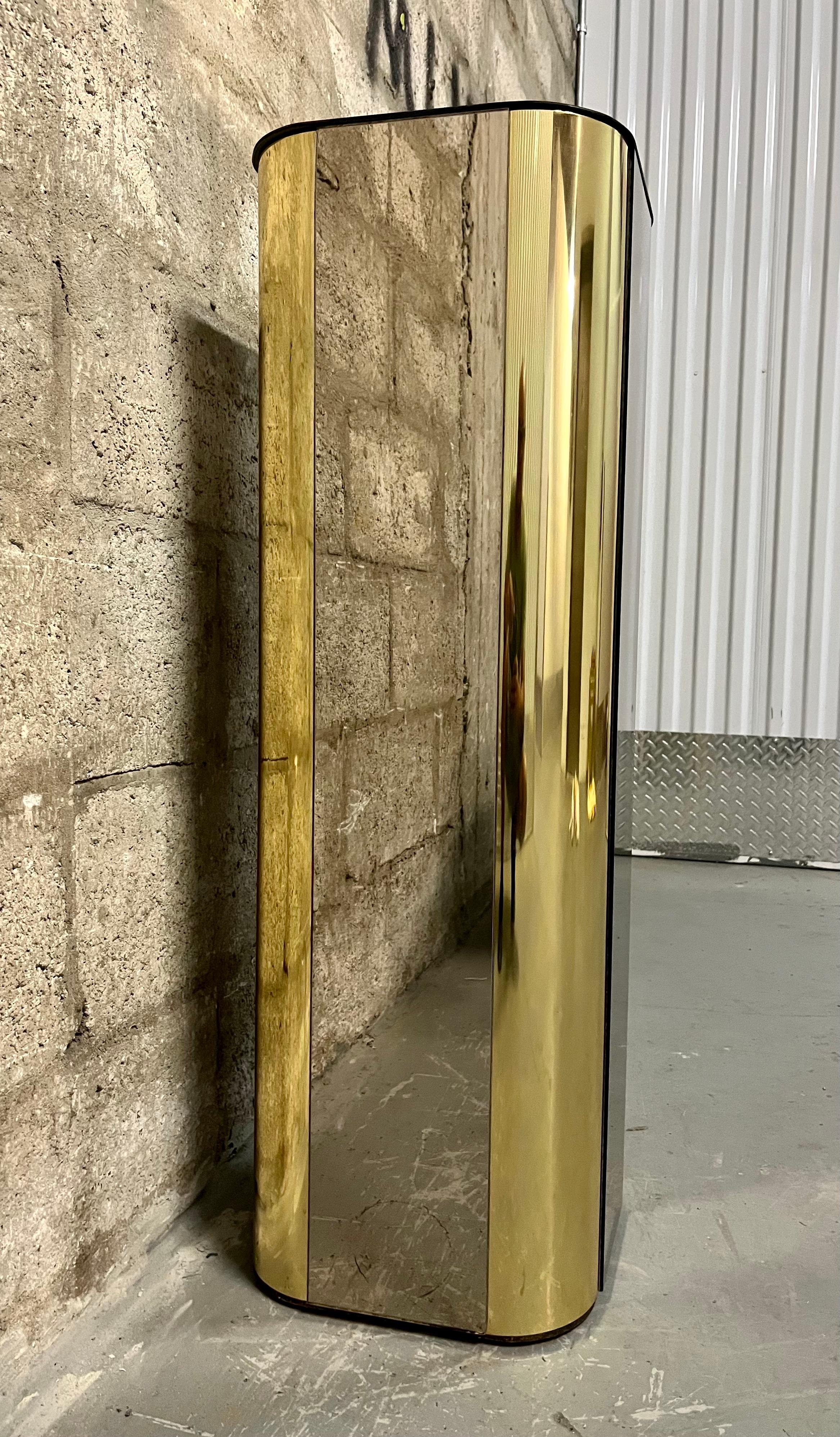 Hollywood Regency Brass and Smoked Mirror Pedestal in the Curtis Jere's Style. 4