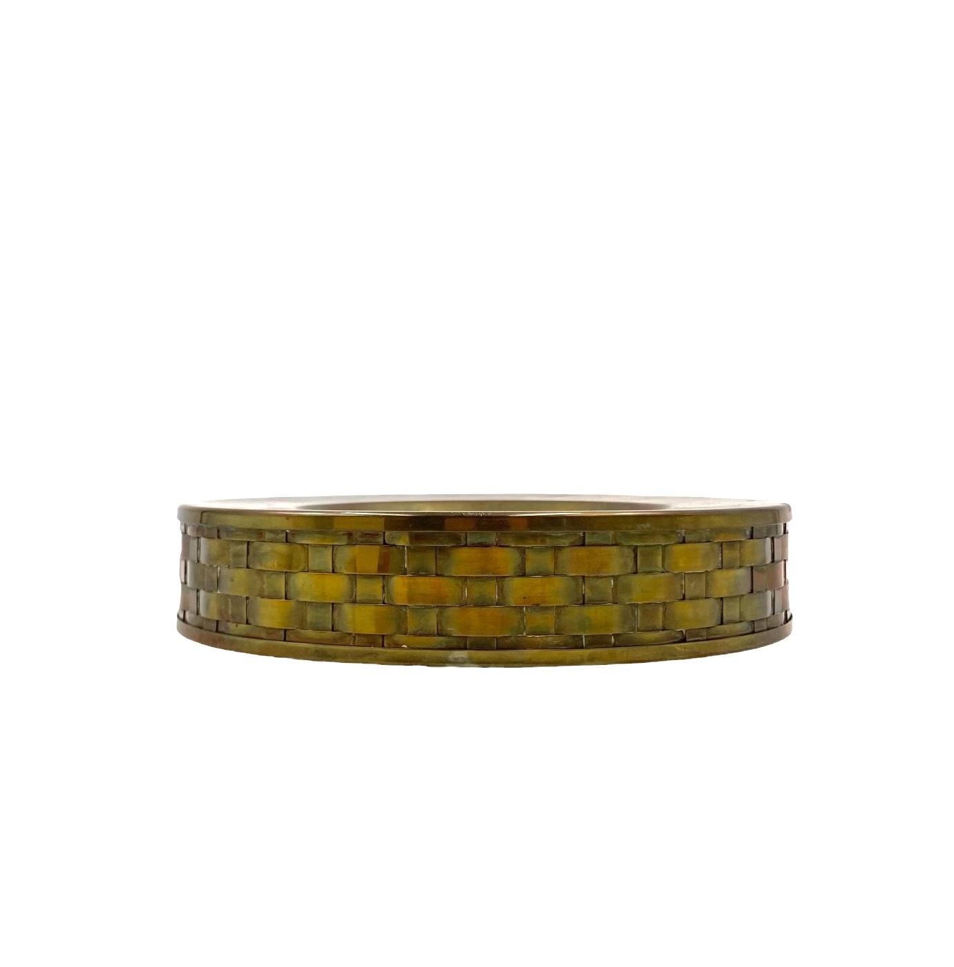Late 20th Century Hollywood regency brass ashtray / vide poche, Italy 1970s
