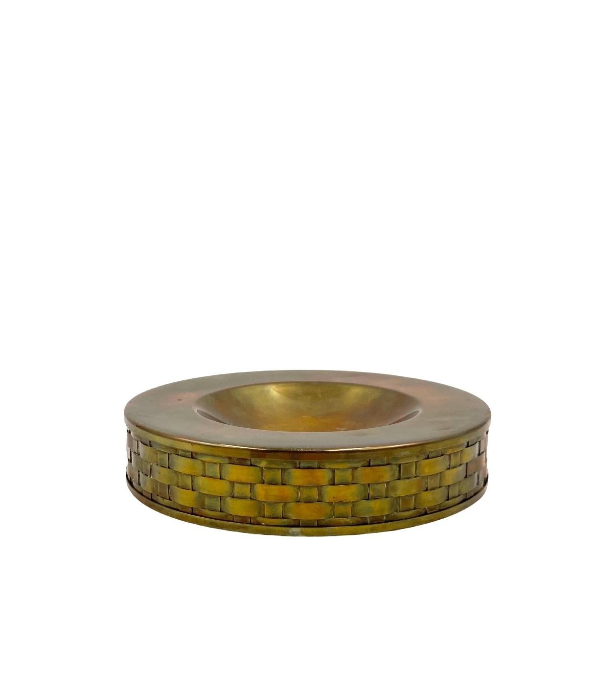 Hollywood regency brass ashtray / vide poche, Italy 1970s 1