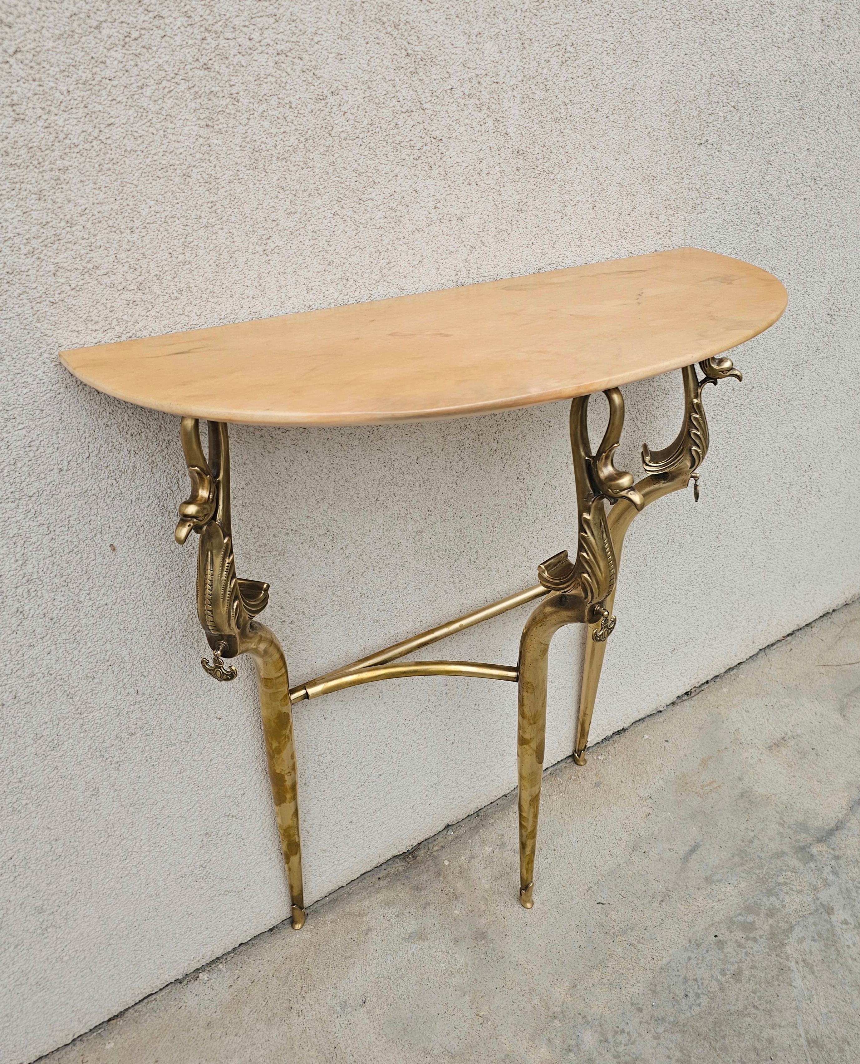 Mid-20th Century Hollywood Regency Brass Console Table with Semi-Circular Marble Top, Italy 1950s For Sale