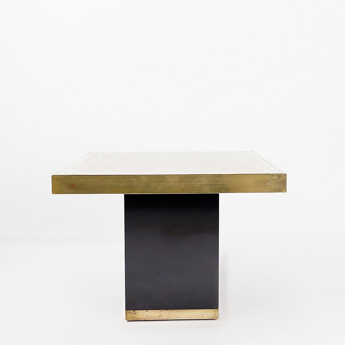Buriné Table d'appoint Hollywood Regency gravée en laiton, 1970 en vente