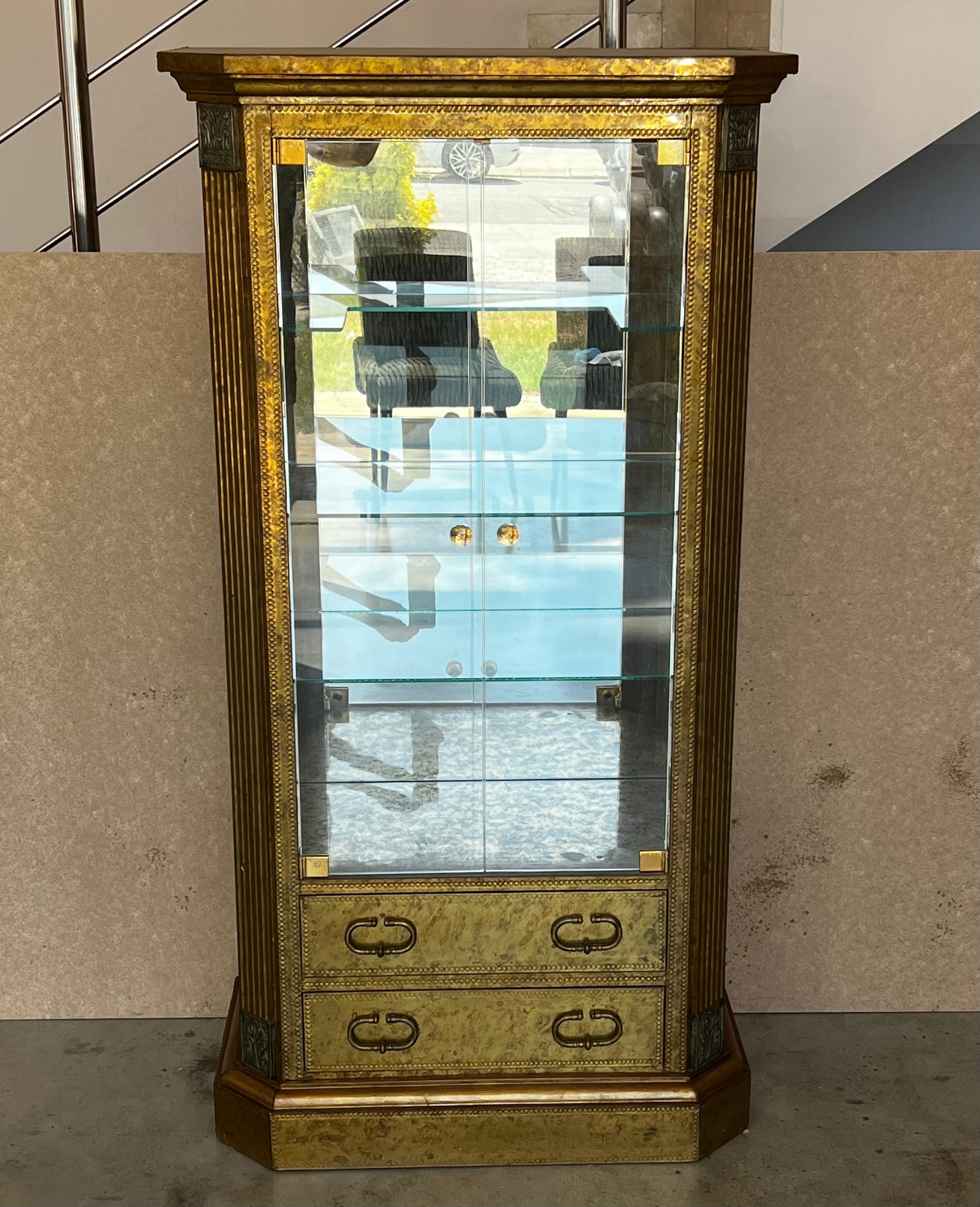 Mid-Century Modern Hollywood Regency Brass Faces Dry Bar with Mirrored Interior For Sale