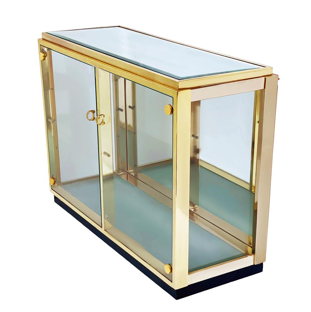 Italian Hollywood Regency Brass & Glass Display or Curio Cabinet After Mastercraft For Sale