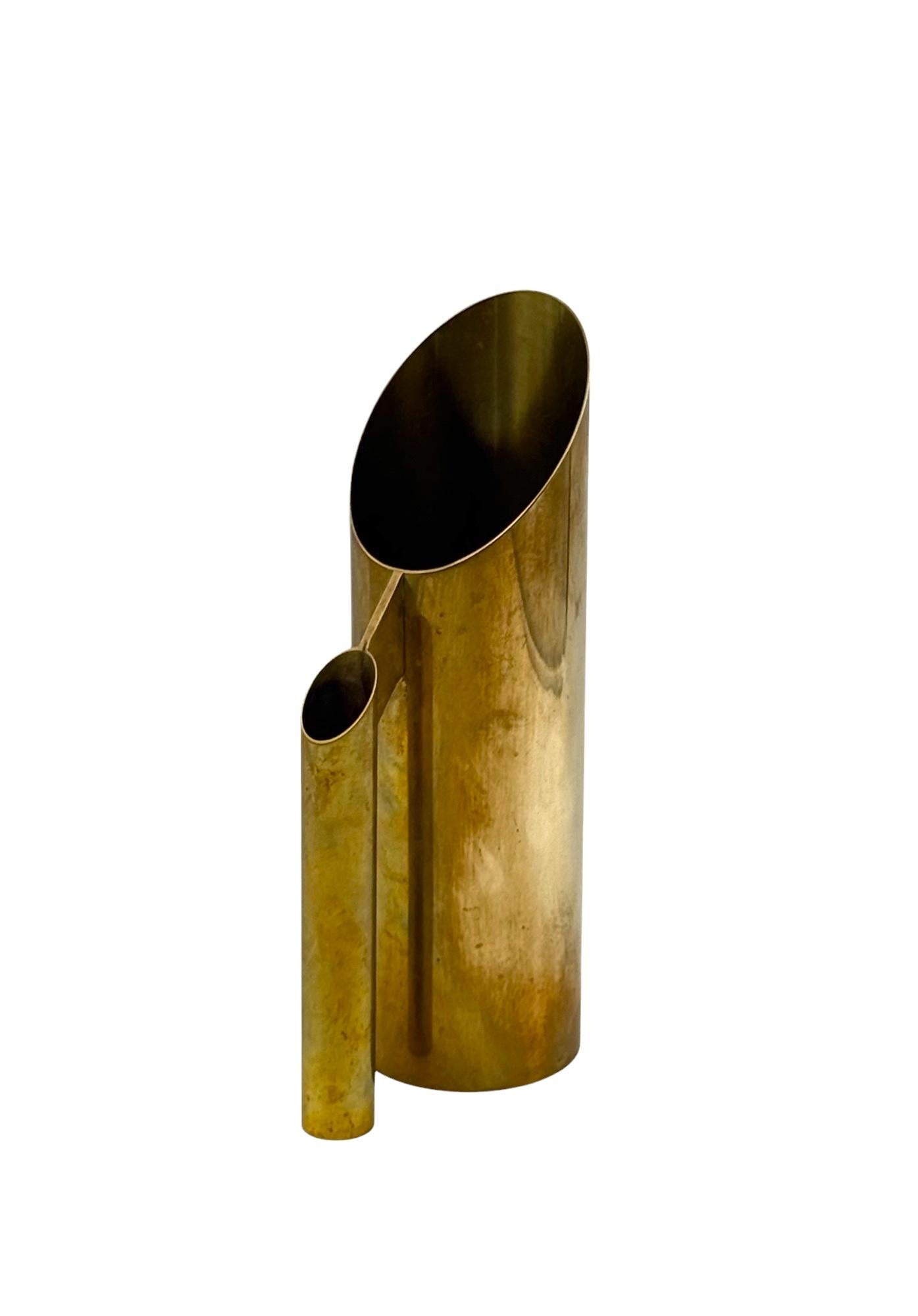 Pichet / vase en laiton de style régence hollywoodienne, Kaleb Italie 1970 en vente 5
