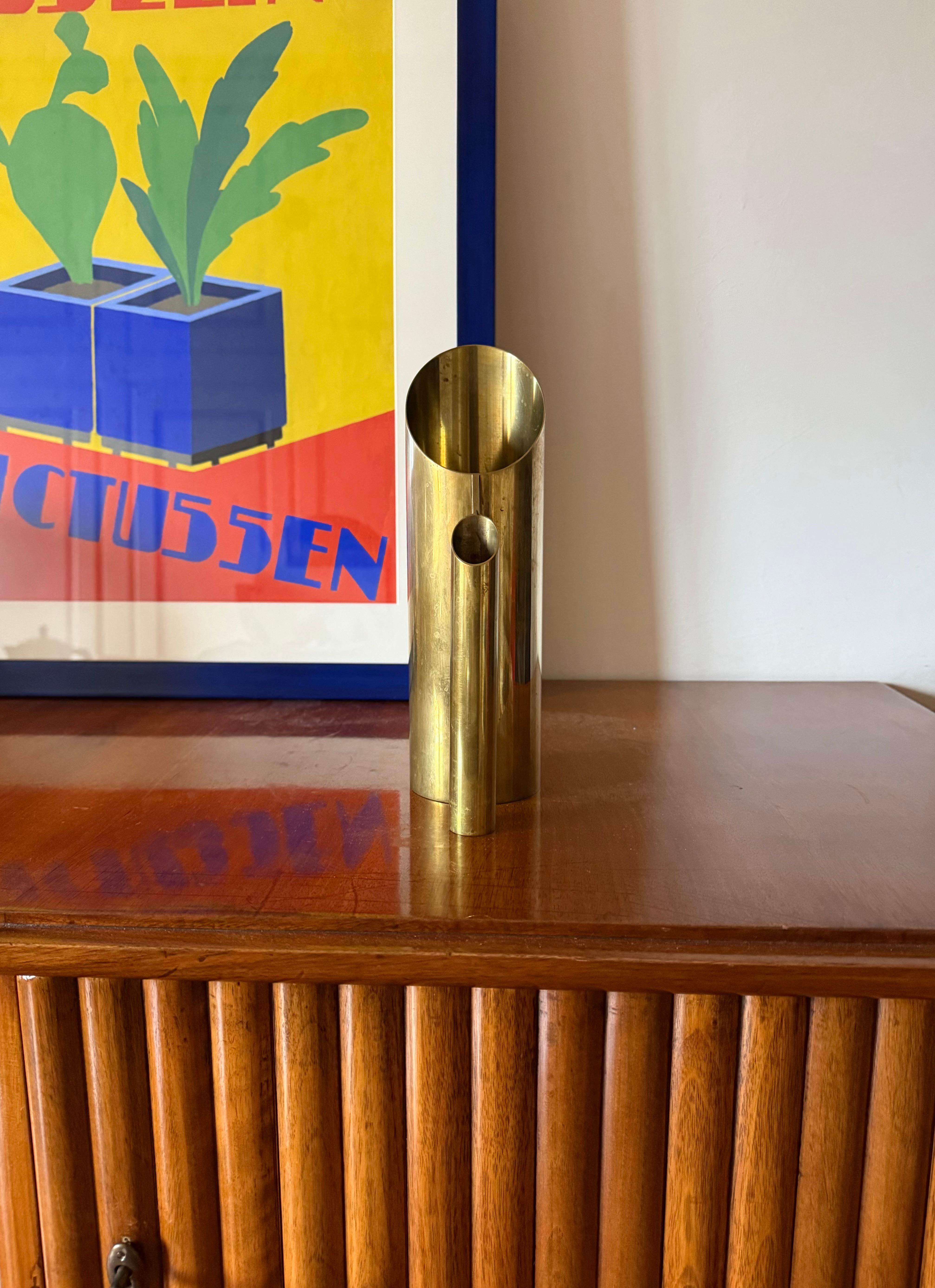 Italian Pichet / vase en laiton de style régence hollywoodienne, Kaleb Italie 1970 en vente