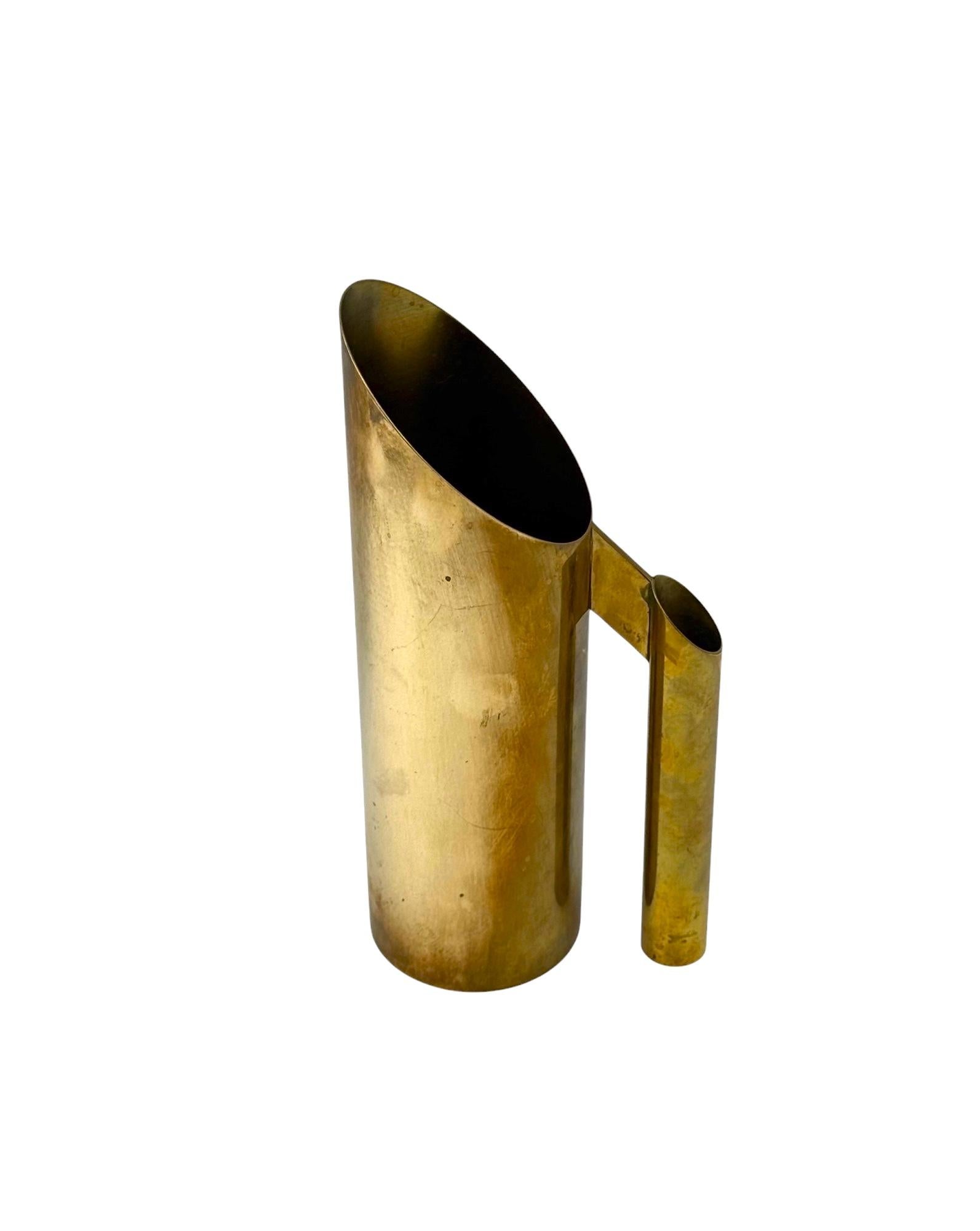 Pichet / vase en laiton de style régence hollywoodienne, Kaleb Italie 1970 en vente 2
