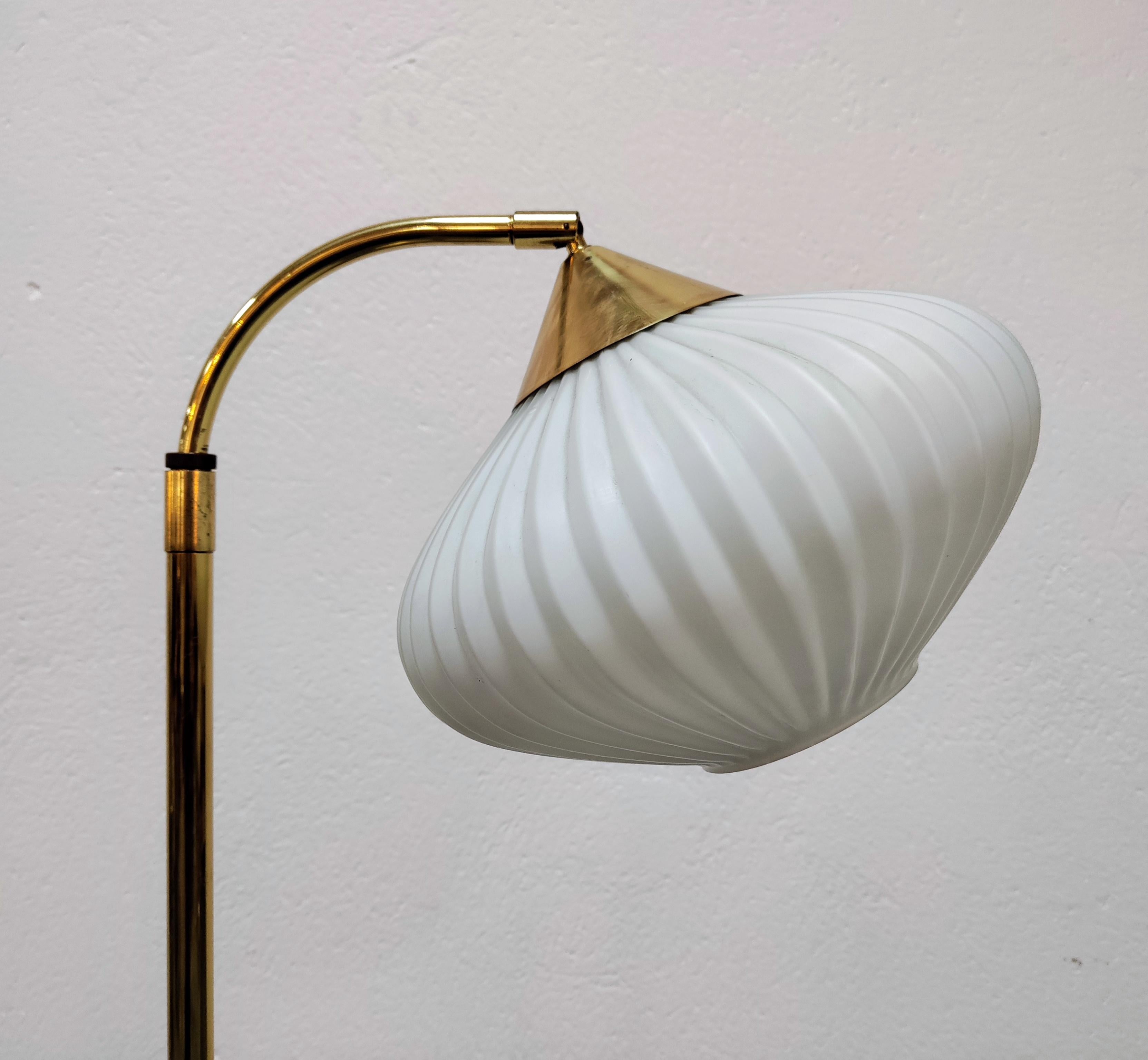 Hollywood Regency Brass Lamp with Opaline Glass Shade, Italy 1960s 6
