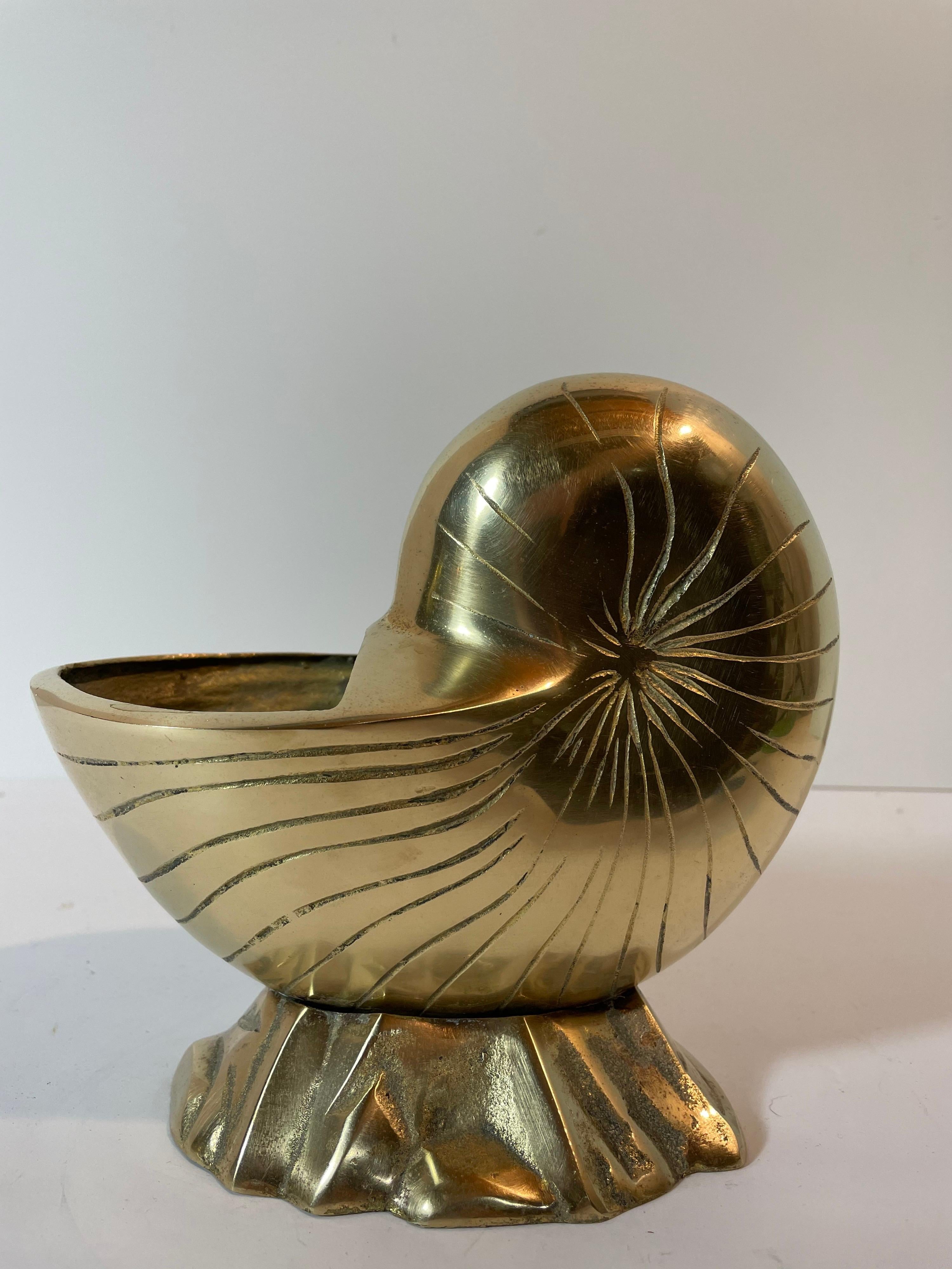 Hollywood Regency Brass Nautilus Seashell Planter In Good Condition In New York, NY