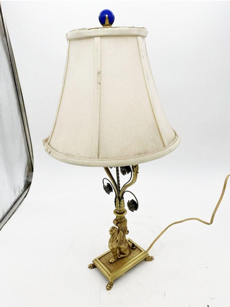 Hollywood Regency Brass Scrolling Griffin Table Lamp w/ Lamp Shade For Sale 2