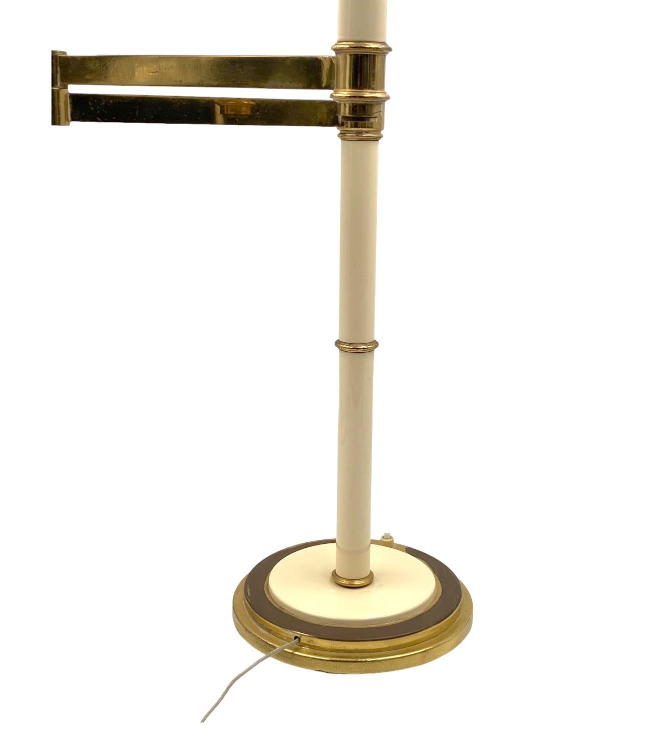 Hollywood regency brass table lamp, Tommaso Barbi Italy 1970 For Sale 4