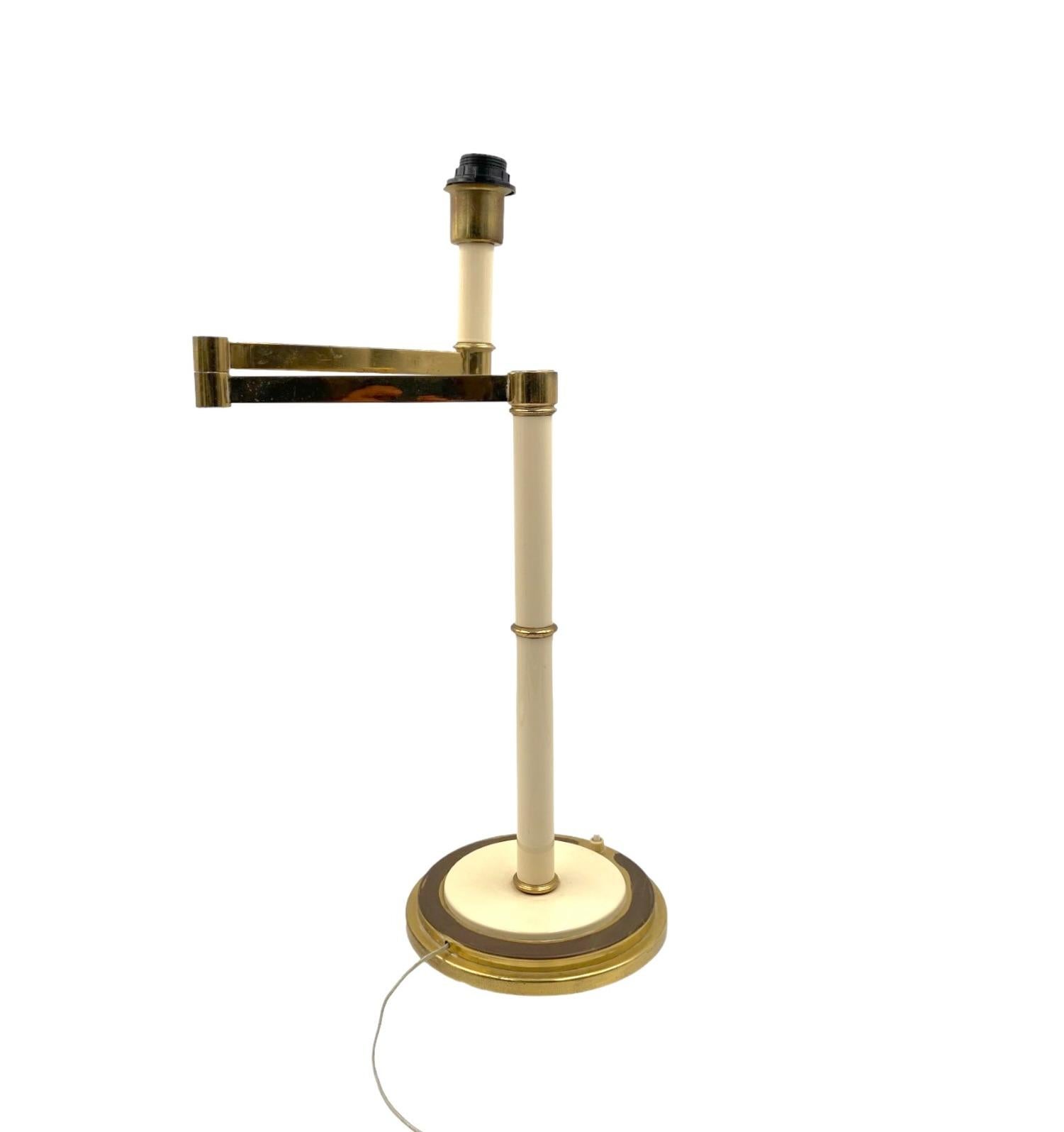 Hollywood regency brass table lamp, Tommaso Barbi Italy 1970 In Good Condition For Sale In Firenze, IT