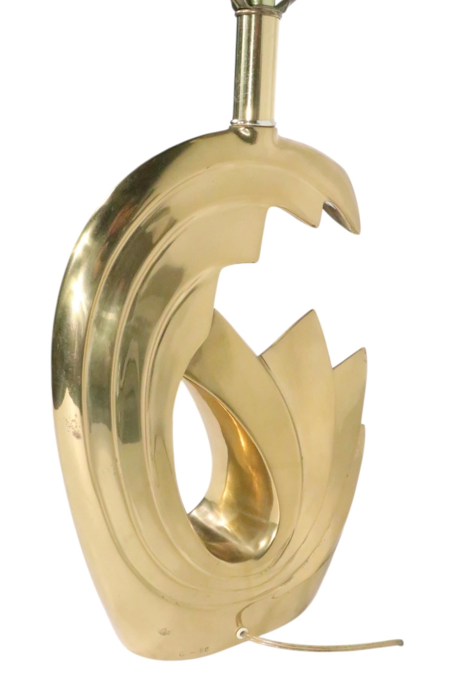 Lampe de table Hollywood Regency Tidal Wave en laiton par Pierre Cardin c. 1980's en vente 5