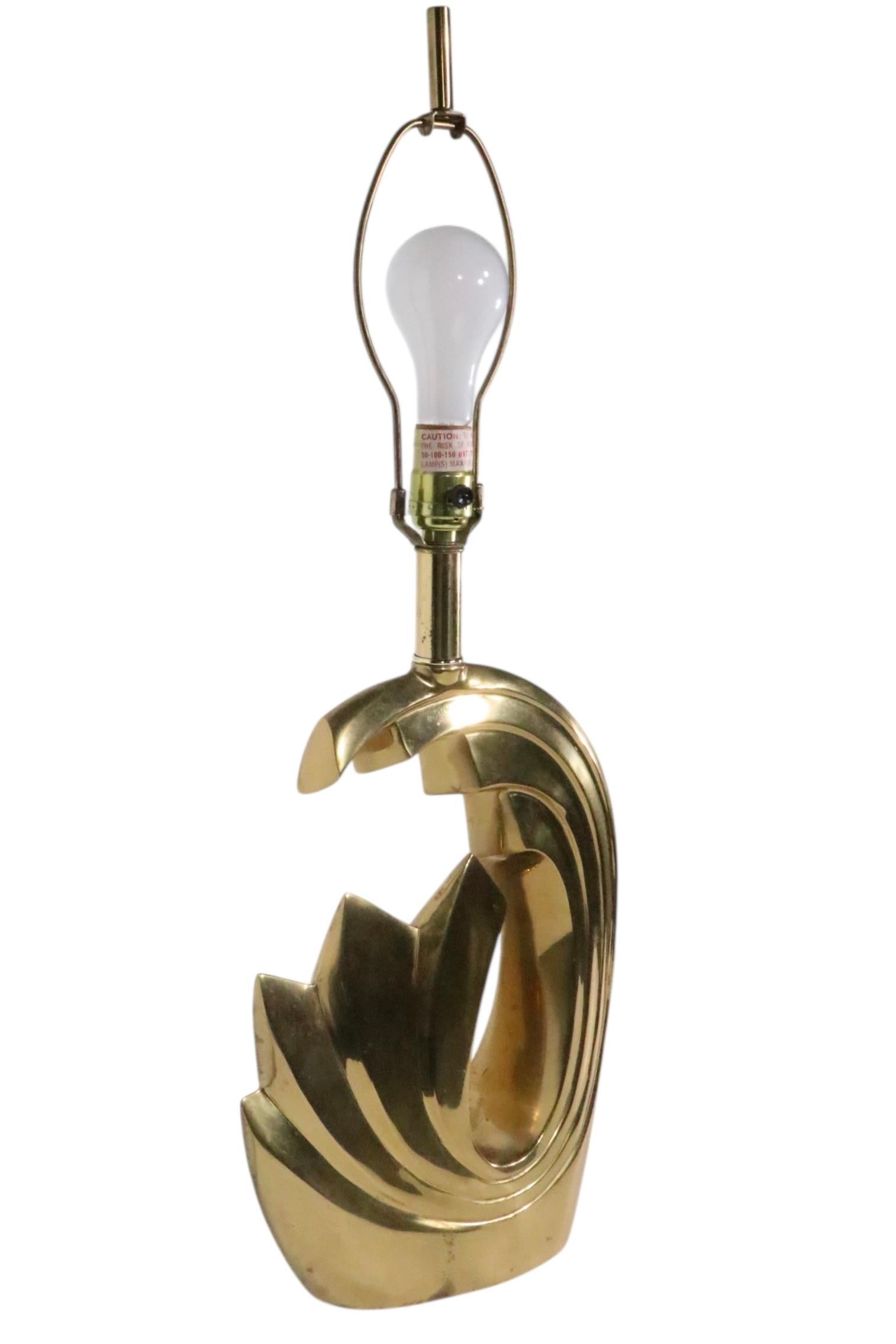 Lampe de table Hollywood Regency Tidal Wave en laiton par Pierre Cardin c. 1980's en vente 9