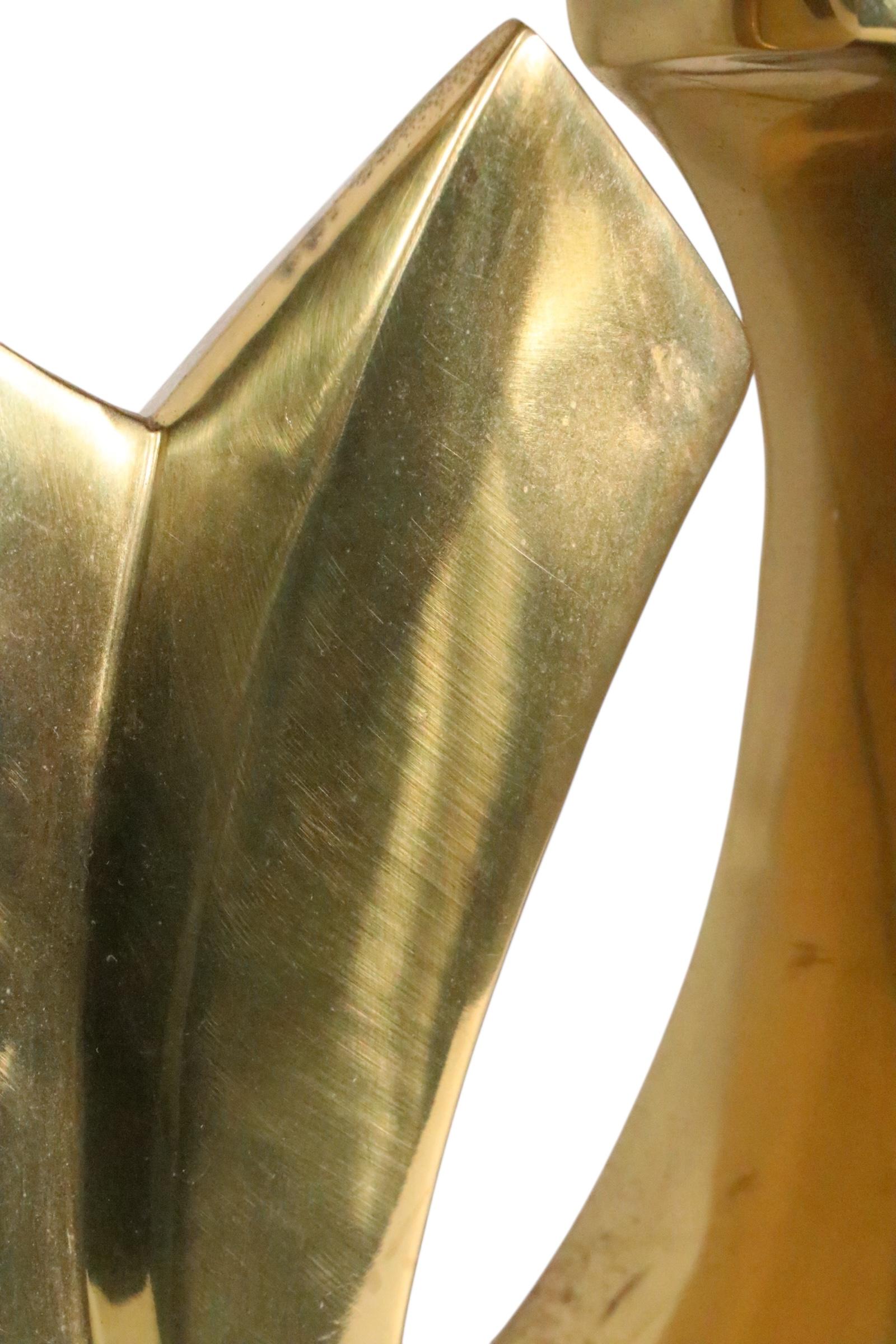 Lampe de table Hollywood Regency Tidal Wave en laiton par Pierre Cardin c. 1980's en vente 13