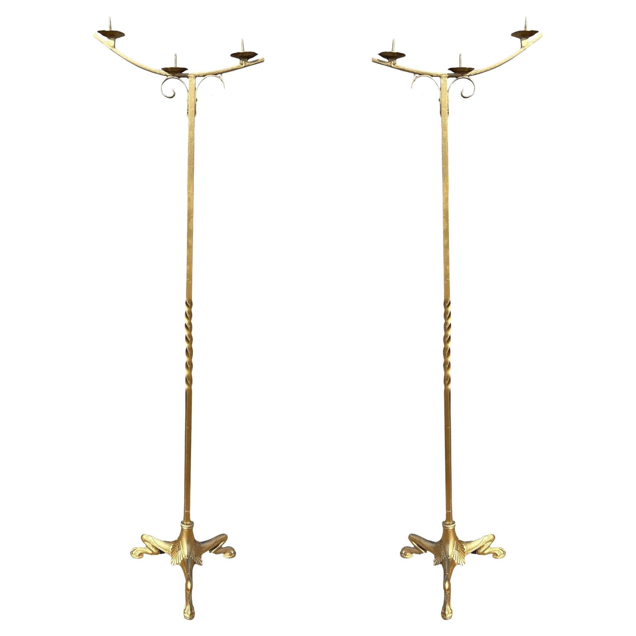 Chandelier sur pied Hollywood Regency en laiton avec base The Claw, paire