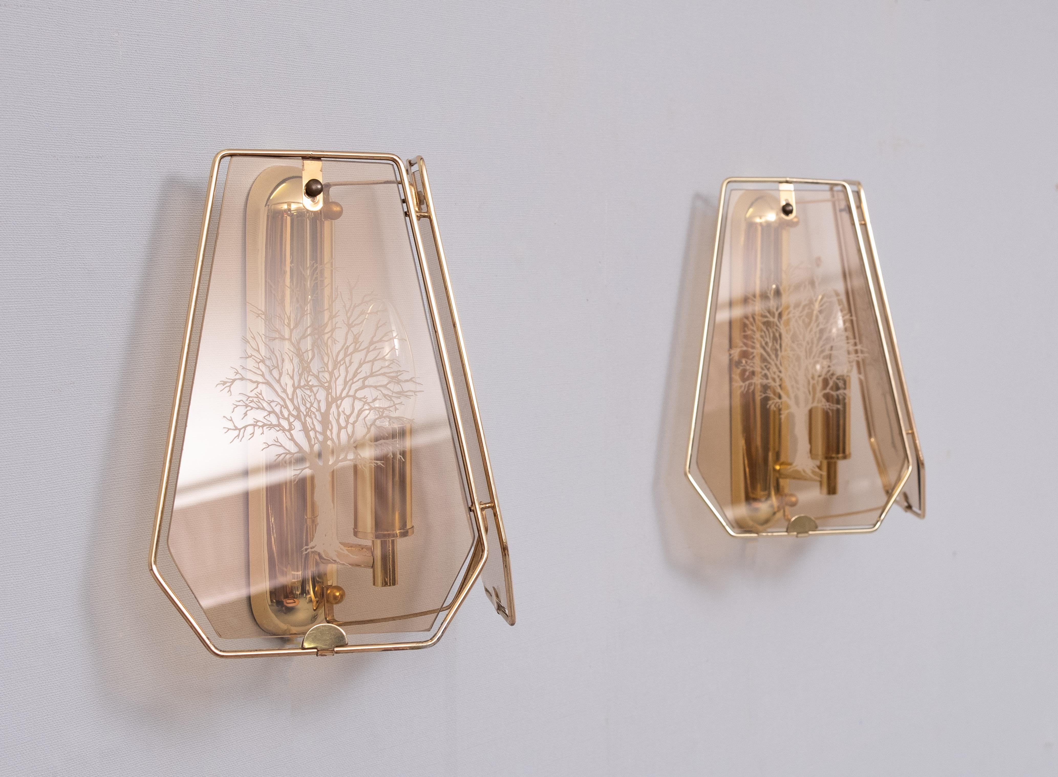 Hollywood Regency  Brass Wall lamps 1970s In Good Condition For Sale In Den Haag, NL