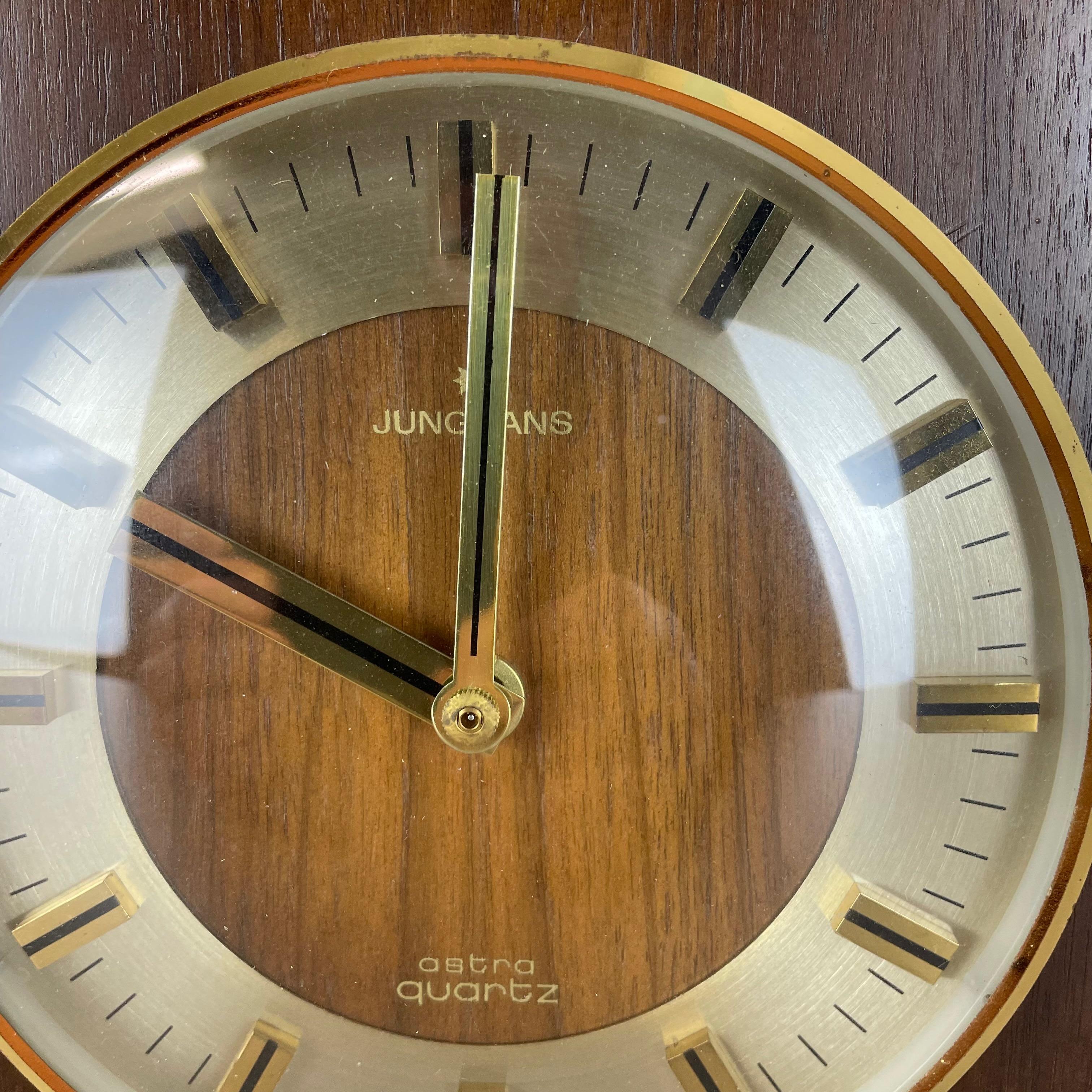 Hollywood Regency Brass Wooden Table Clock Junghans Astra Quartz, Germany 1970s For Sale 3