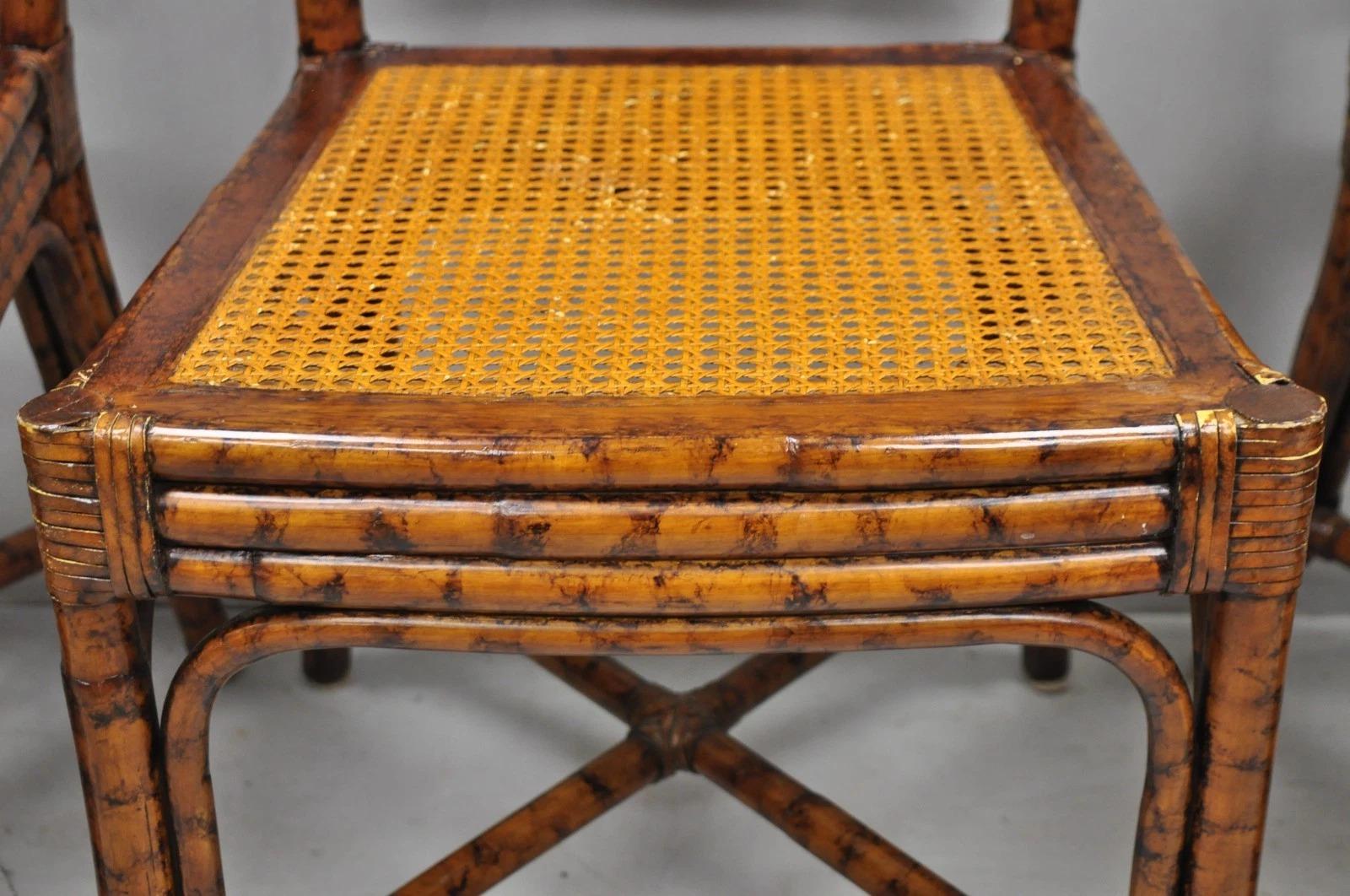 Sedie da pranzo Hollywood Regency British Colonial in canna di bambù bruciata - Set di 4 in vendita 7