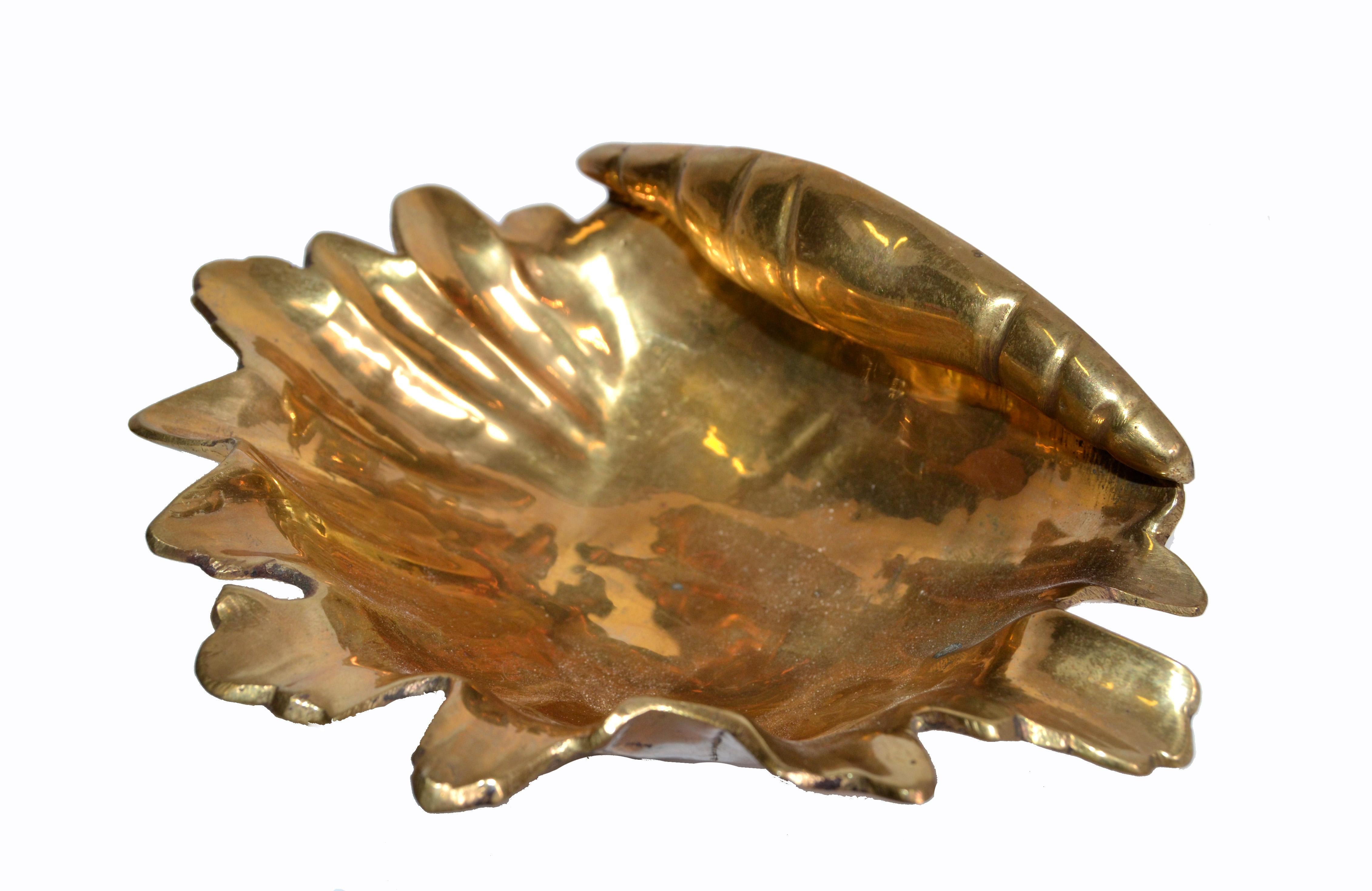 Hollywood Regency bronze footed nautical seashell catchall, bowl, Raymor, Italy.
Original label underneath.