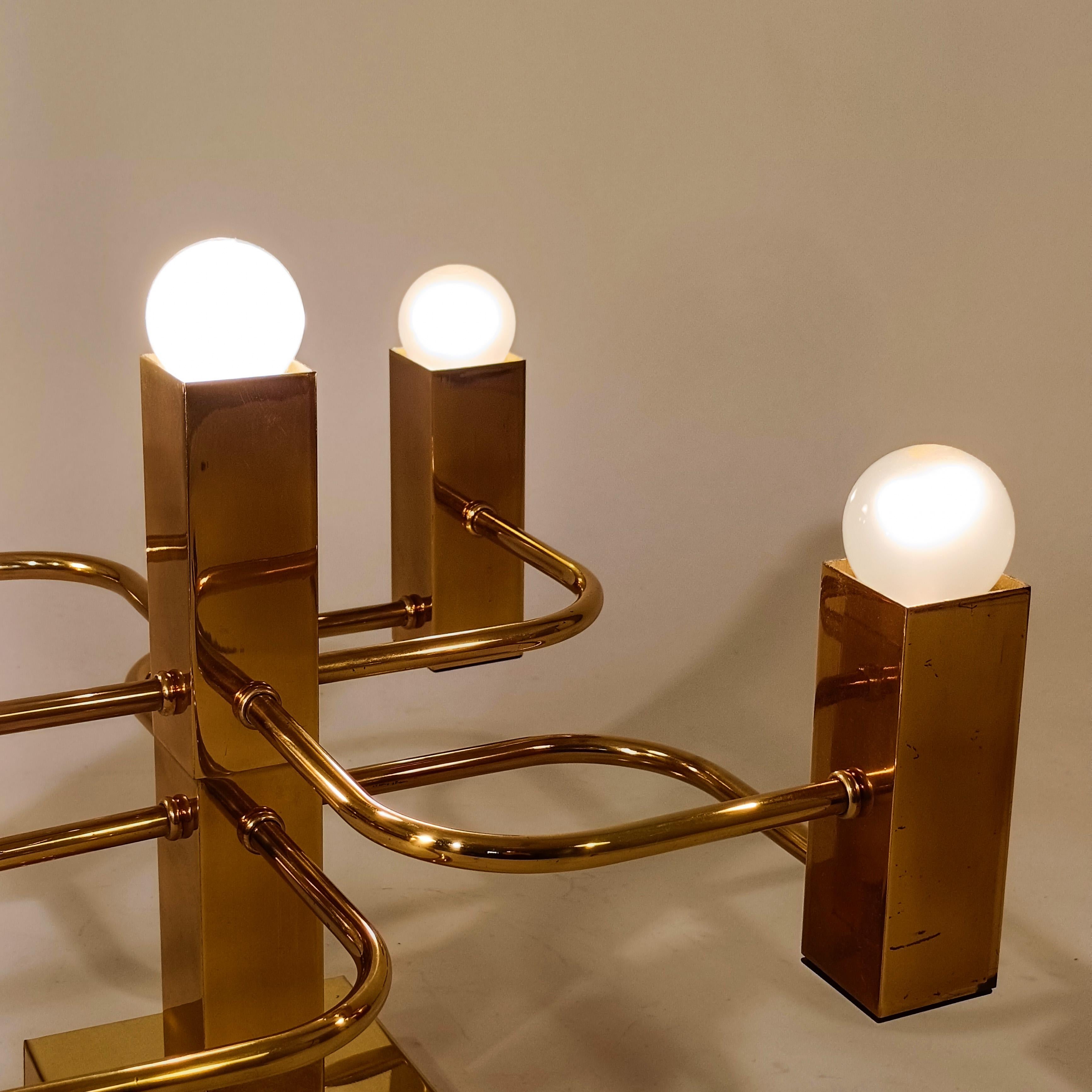 Métal Hollywood Regency. Encastré de style brutaliste par Gaetano Sciolari, Italie, années 1970 en vente