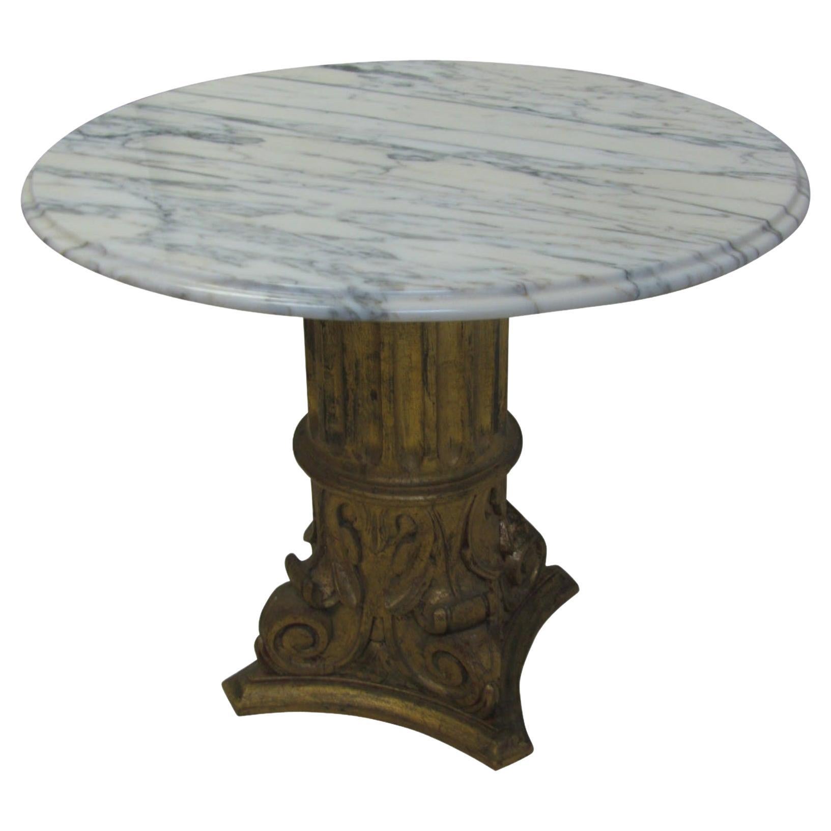 Hollywood Regency Tallado  Base Acanalada de Madera Dorada con Tapa de Mármol España e Italia
