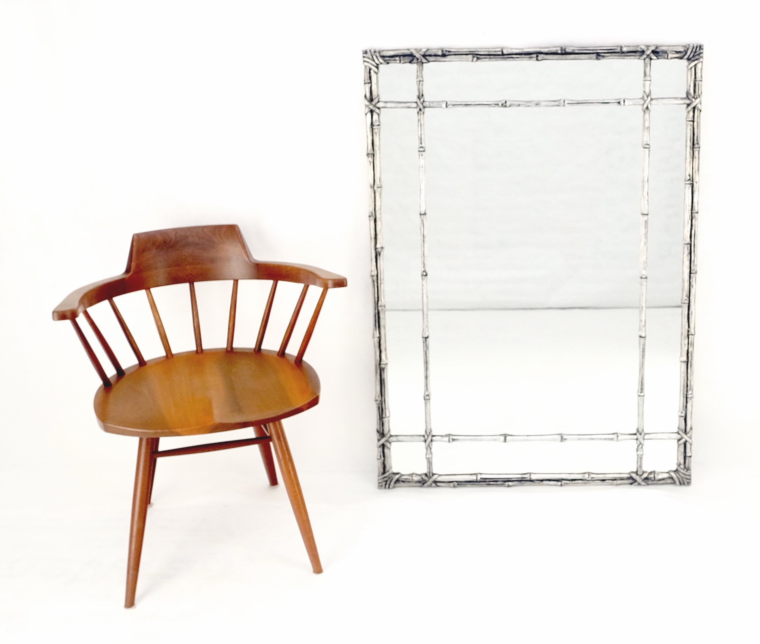 Specchio rettangolare in alluminio finto bambù argentato e metallo dorato Hollywood Regency in vendita 2