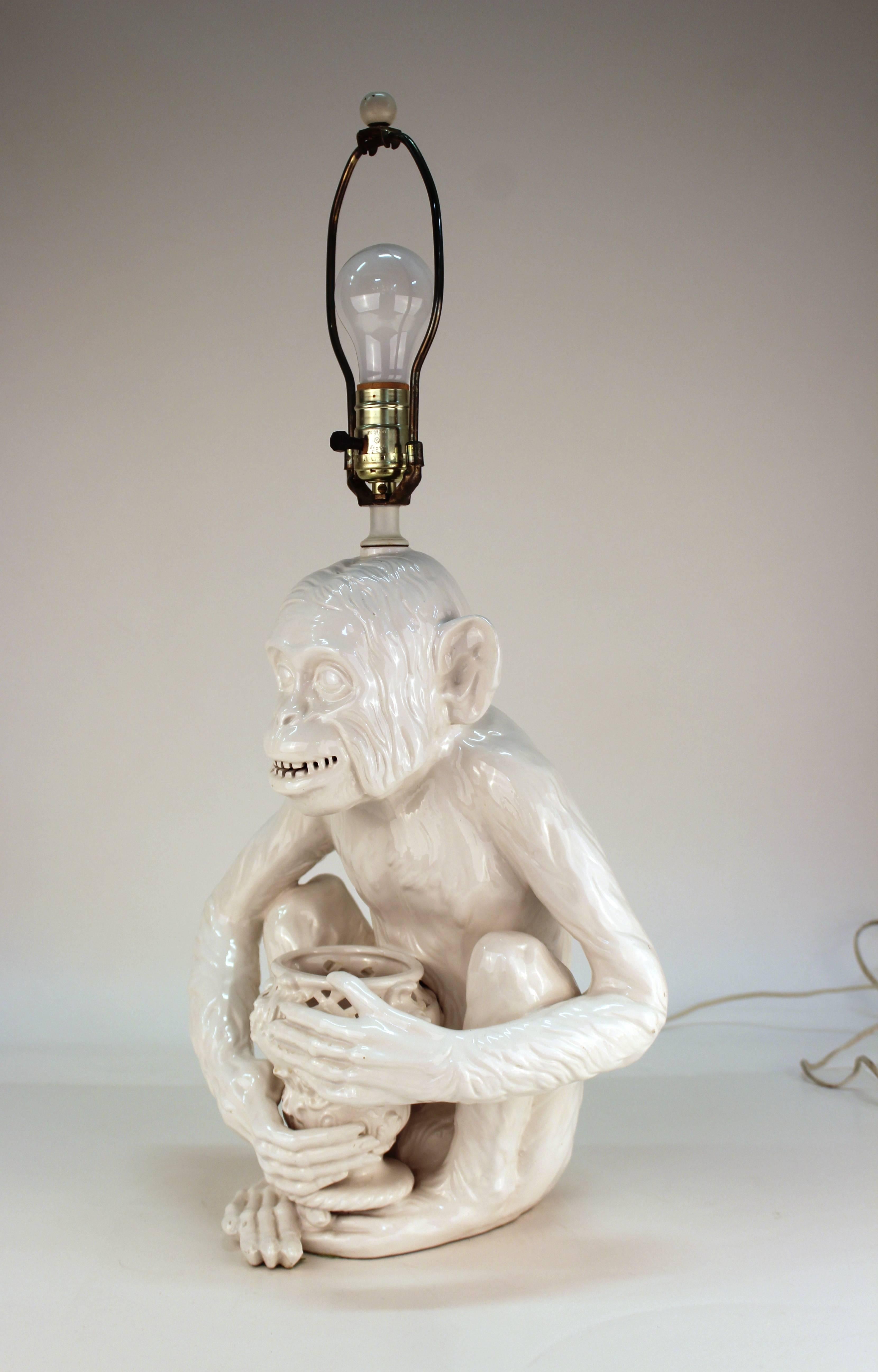 Hollywood Regency Ceramic Monkey Table Lamp In Good Condition In New York, NY