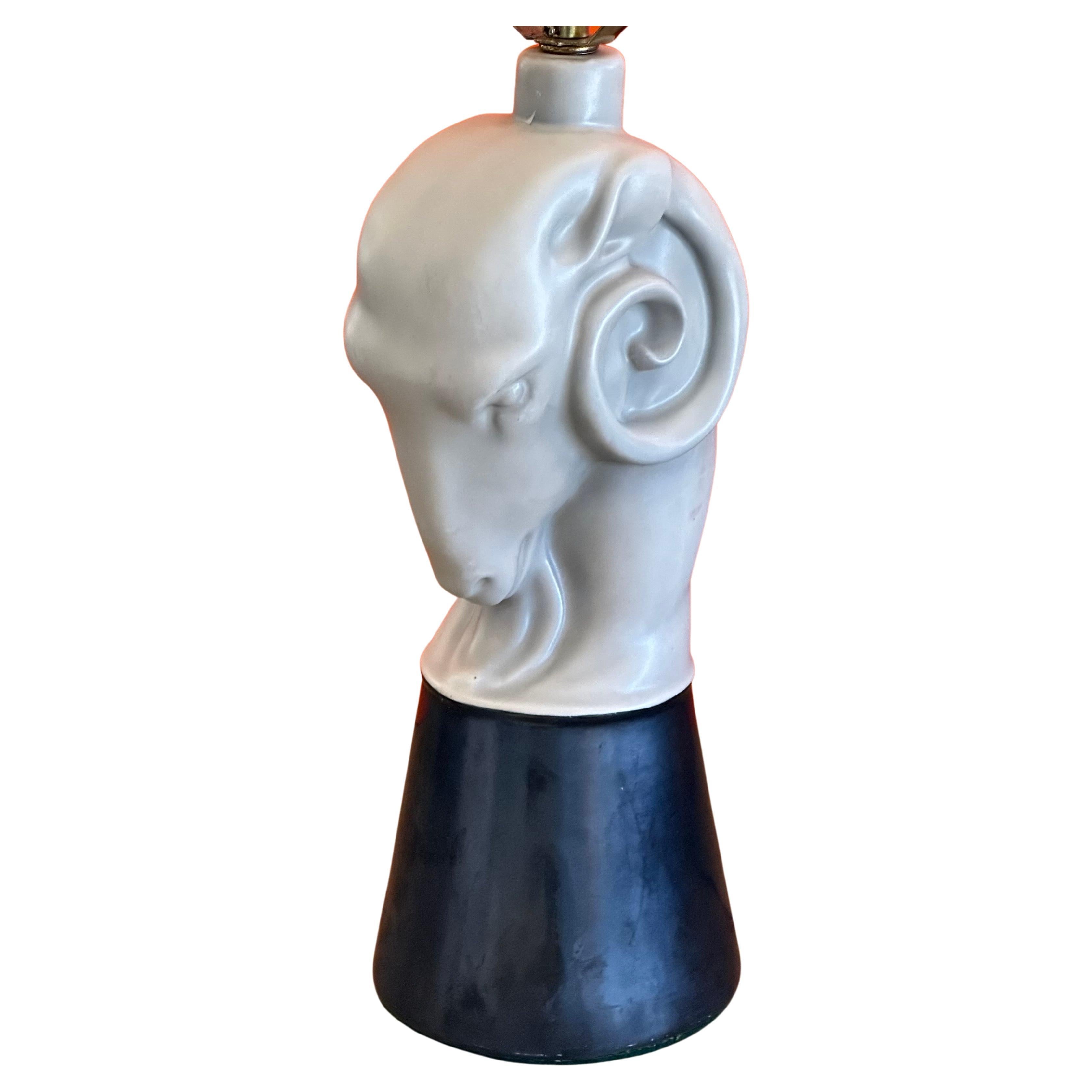 20th Century Hollywood Regency Ceramic Ram's Head Figurative Table Lamp For Sale