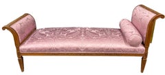 Chaise Lounge o letto da giorno Hollywood Regency con tappezzeria Scalamandre