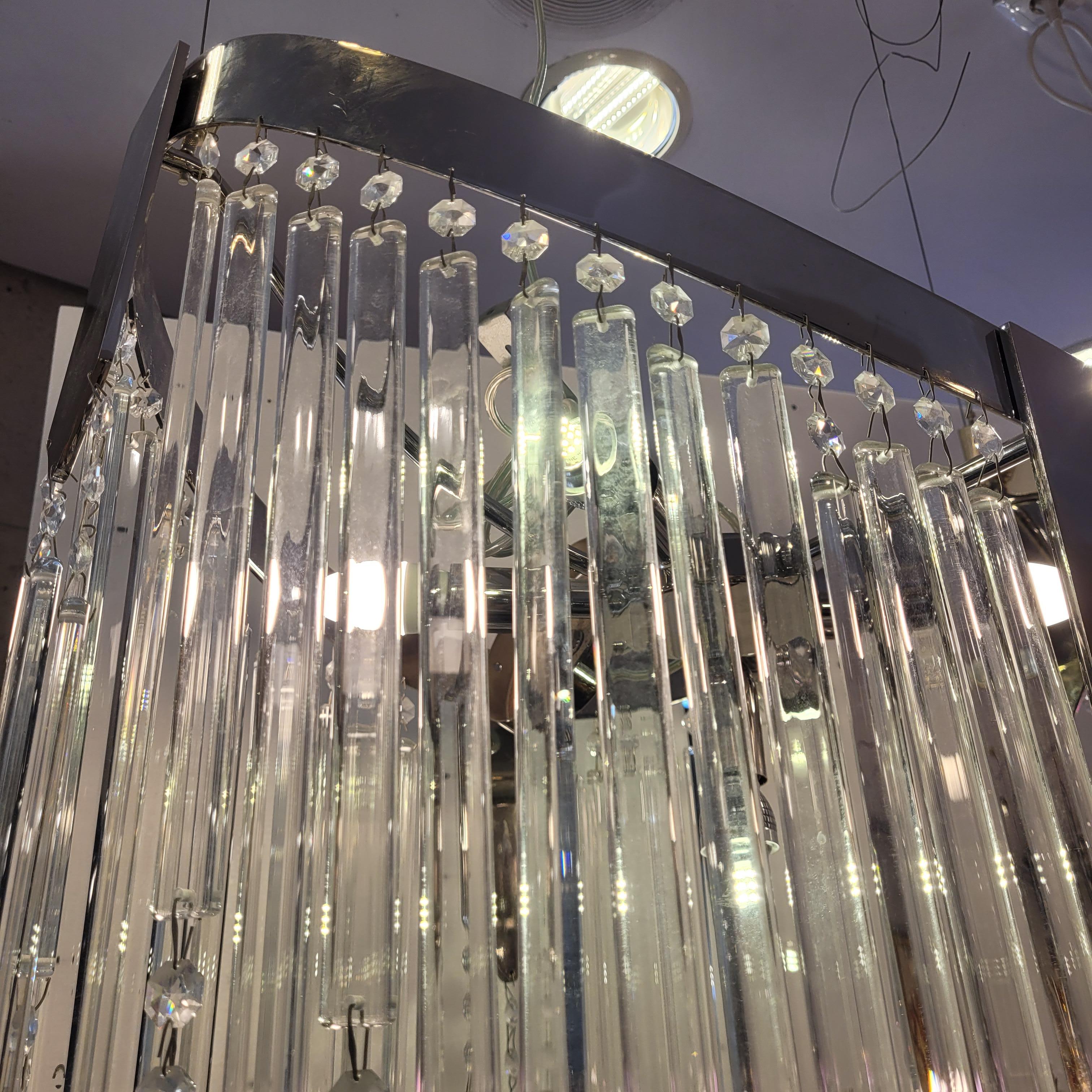 Lampadario da soffitto Hollywood Regency in cristallo tagliato Italia 20° secolo in vendita 5