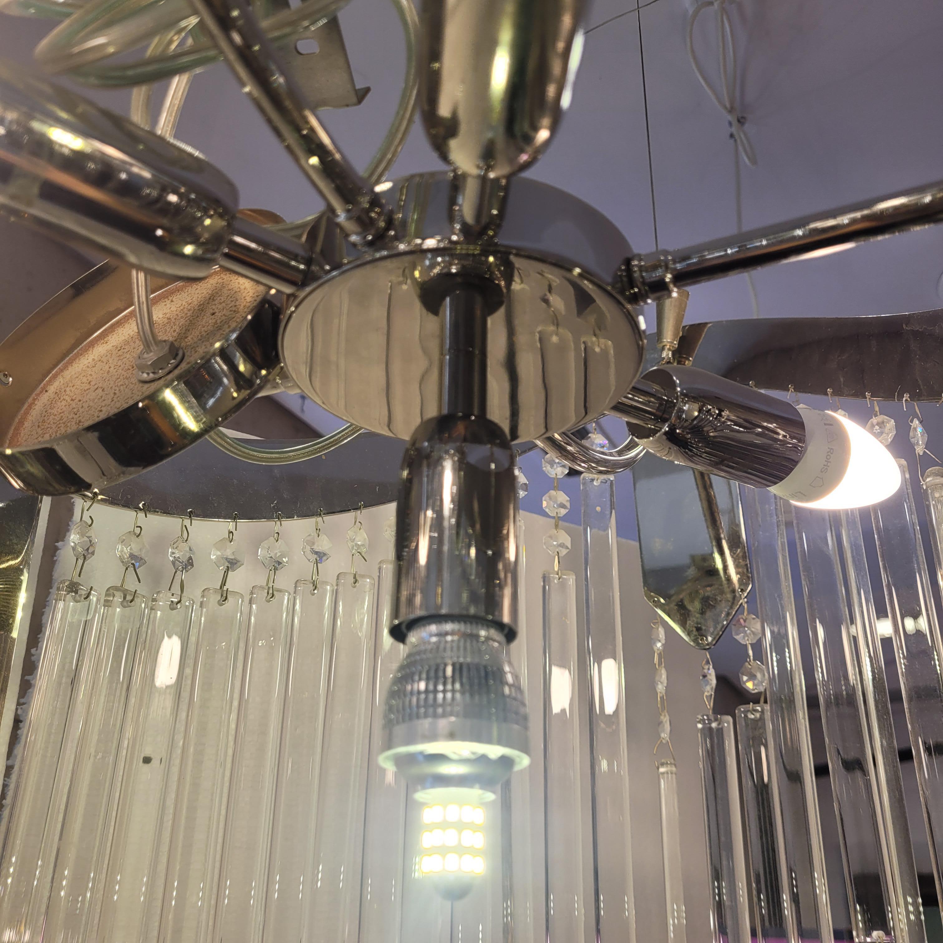 Fine XX secolo Lampadario da soffitto Hollywood Regency in cristallo tagliato Italia 20° secolo in vendita