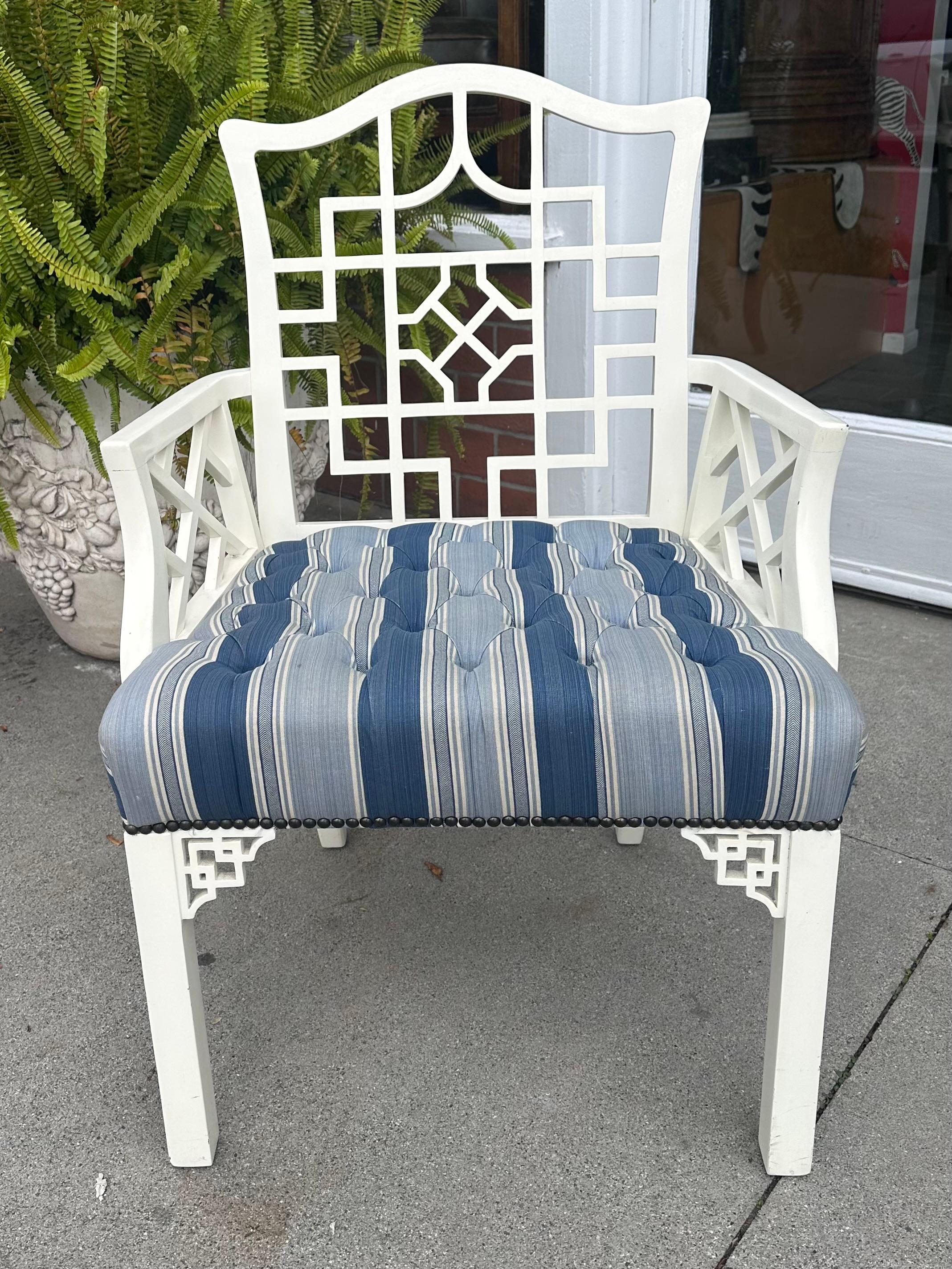 American Hollywood Regency Chinese Chippendale White Lacquer Arm Chair For Sale