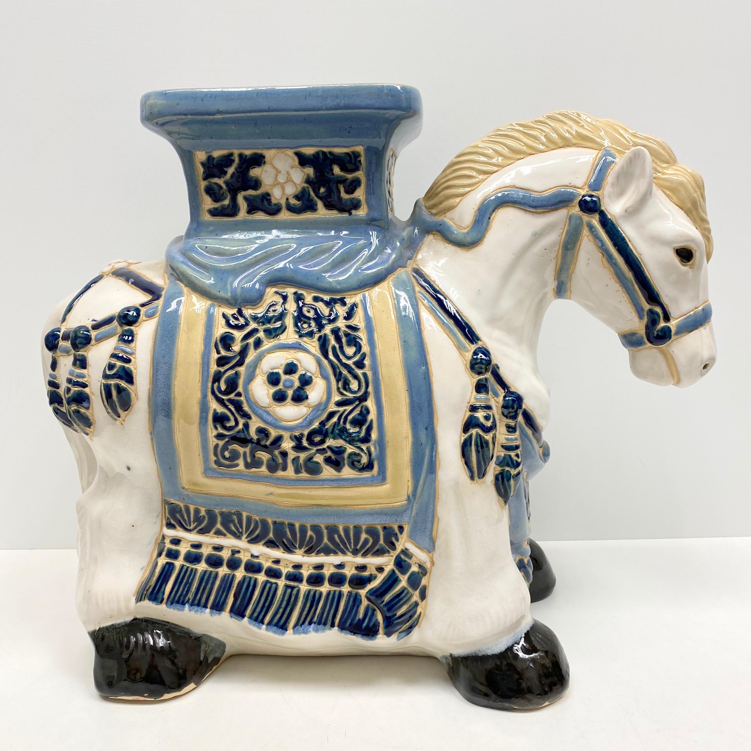 Céramique Porte-plantes de jardin en forme de cheval chinois Hollywood Regency, décoration d'assise ou de mètre