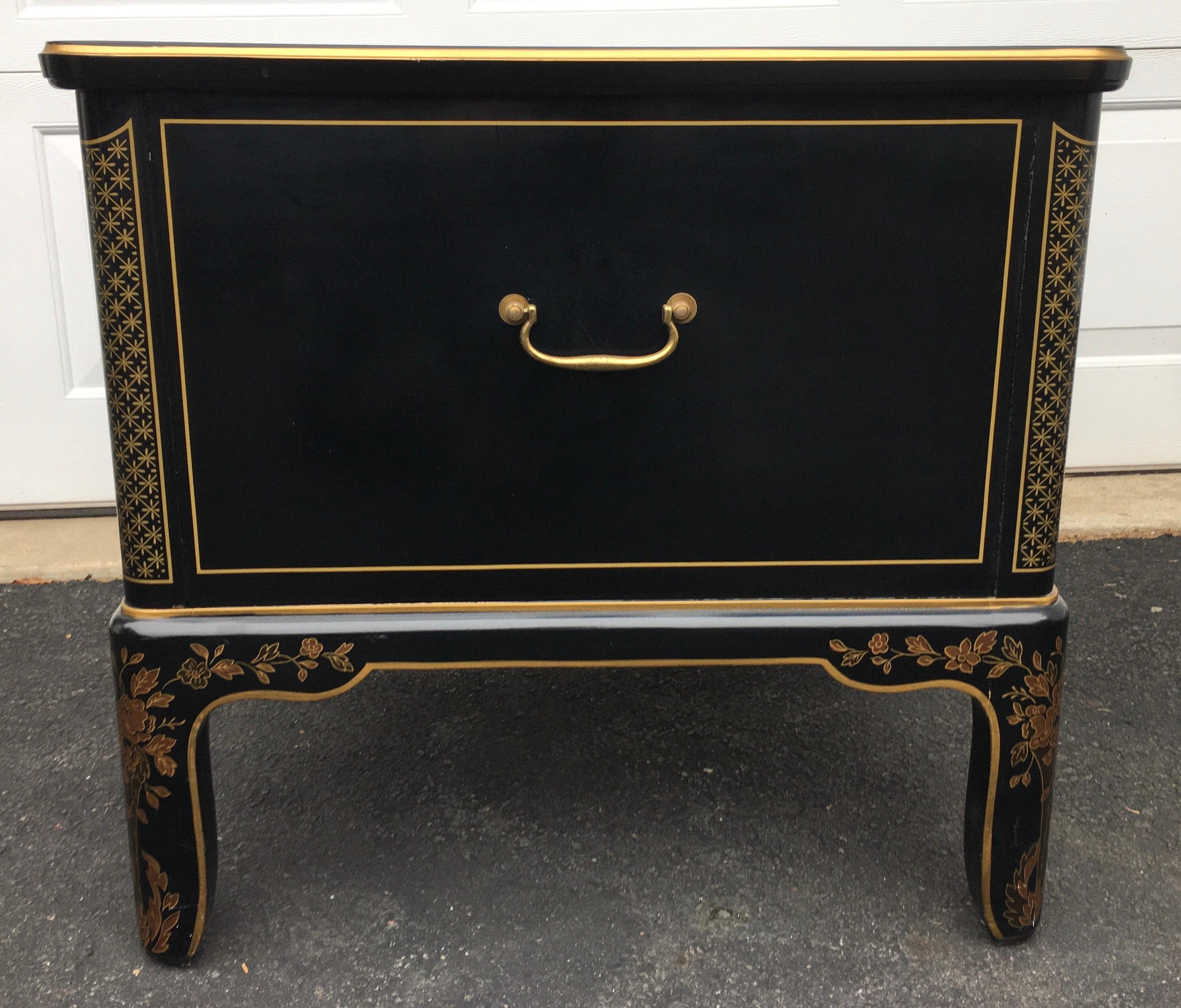 Glass Hollywood Regency Chinoiserie Black and Gold Side End Table, Drexel Et Cetera