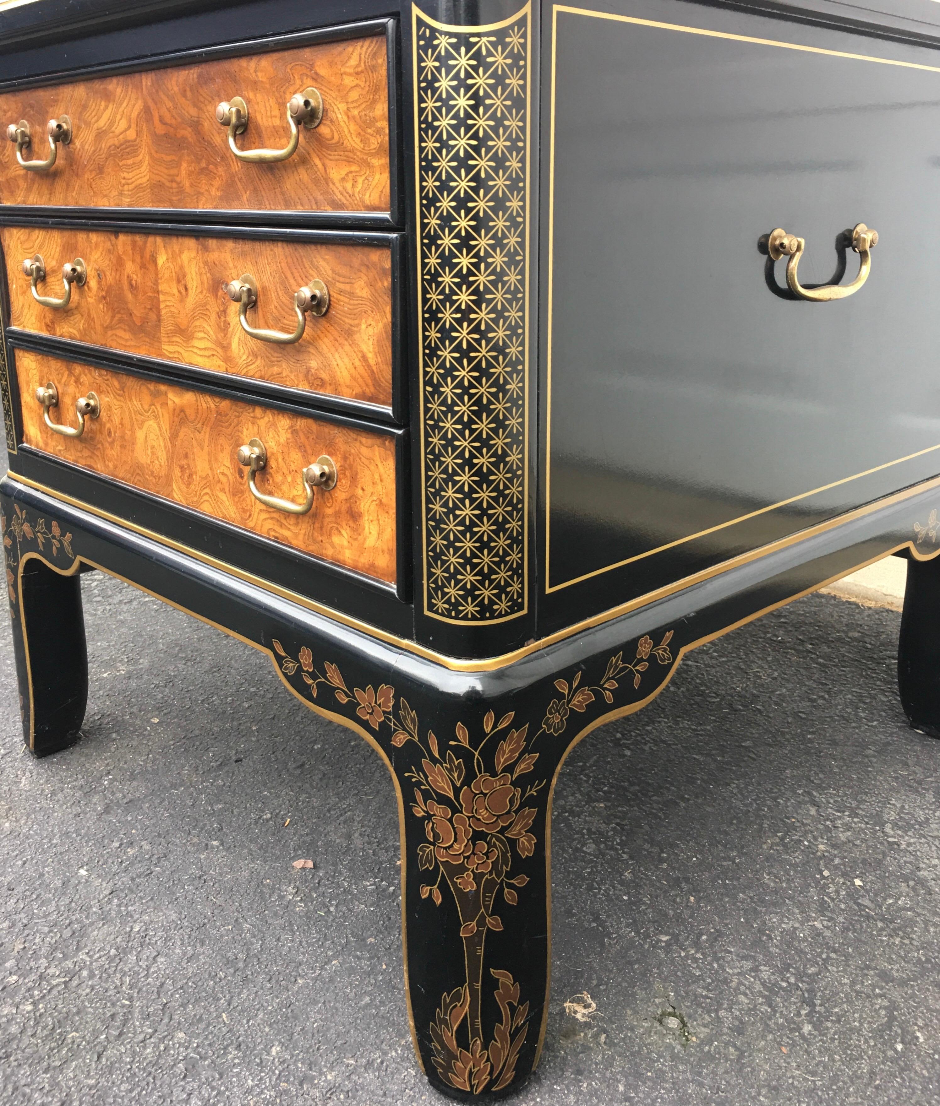 Hollywood Regency Chinoiserie Black and Gold Side End Table, Drexel Et Cetera 1