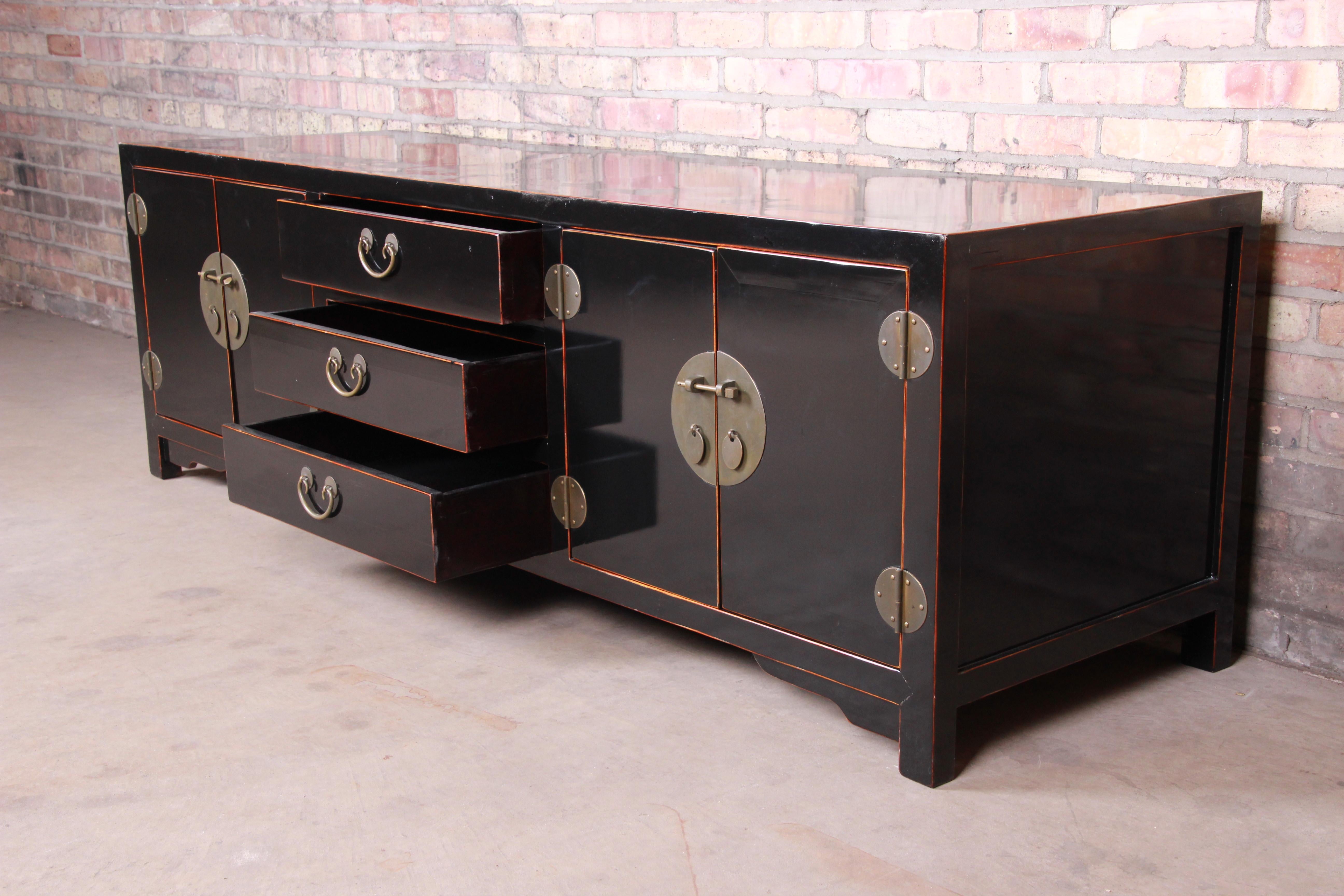 Hollywood Regency Chinoiserie Black Lacquered Sideboard Credenza or Bar Cabinet 3