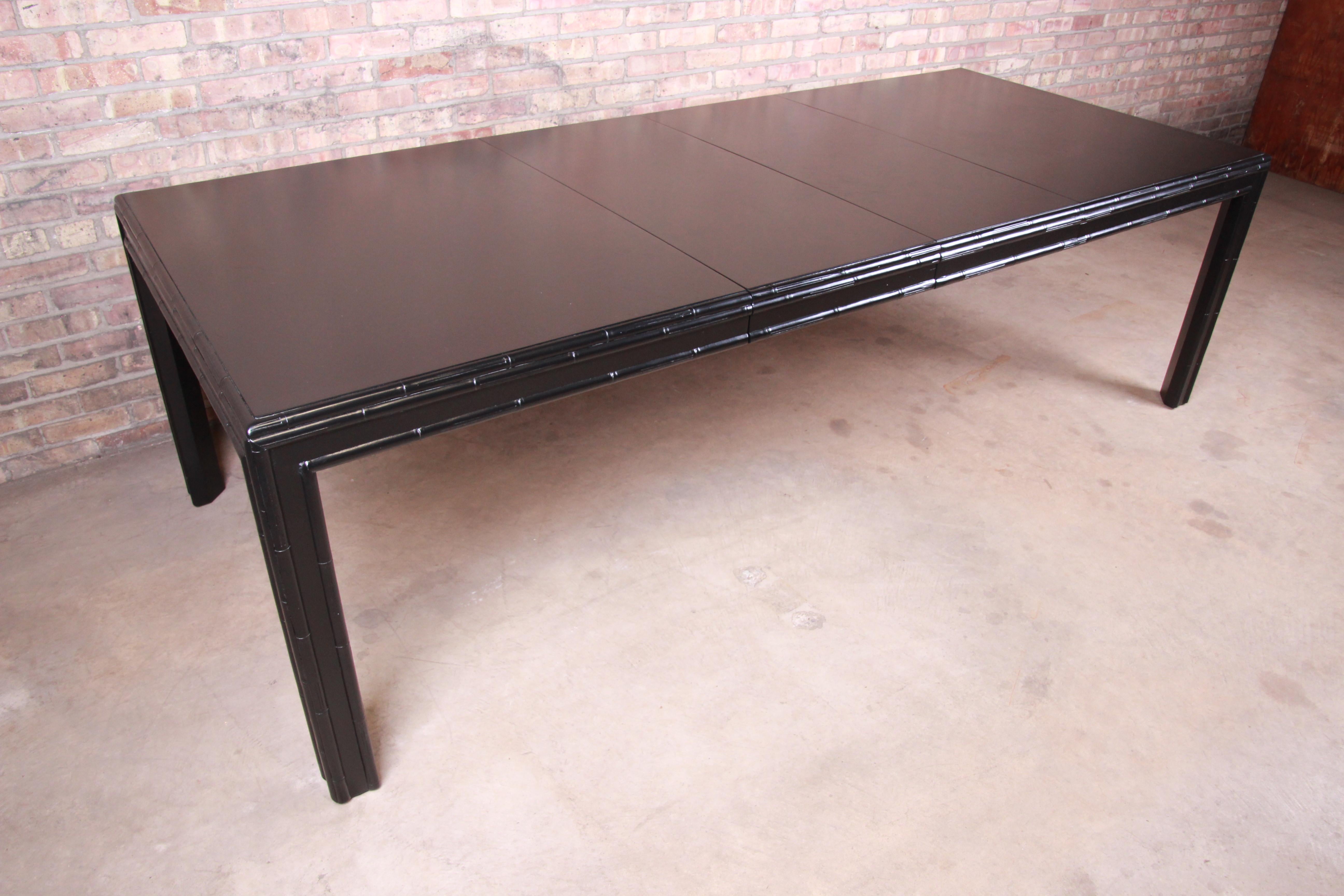 Hollywood Regency Chinoiserie Faux Bamboo Black Lacquered Extension Dining Table In Good Condition In South Bend, IN