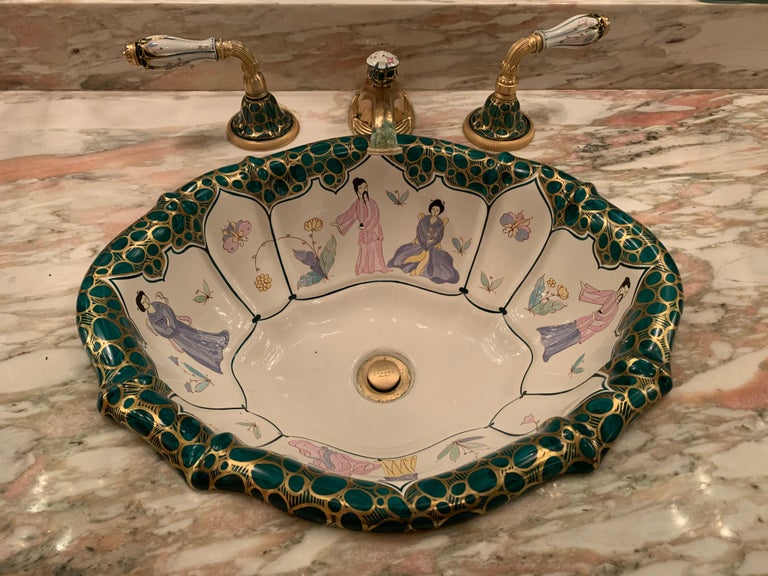 1970s Sherle Wagner Hollywood Regency hand painted porcelain Chinoiserie powder room / bathroom wash basin sink with original 22-carat plated faucet spout and handles. Removed from one owner estate, marble not included, minor wear to edge of bowl as