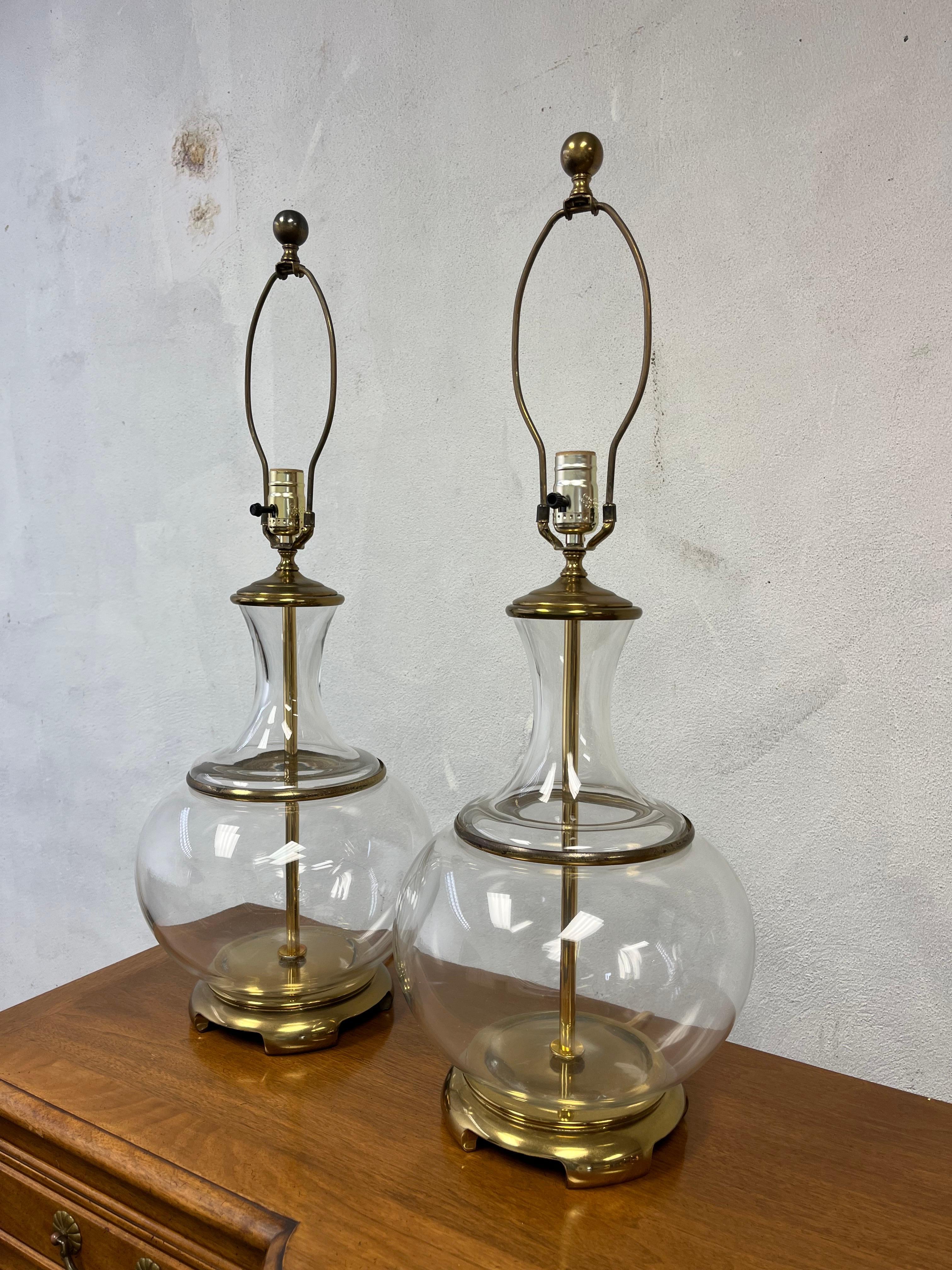 Lámparas Urna Chinoiserie Hollywood Regency Cristal Transparente Estadounidense en venta
