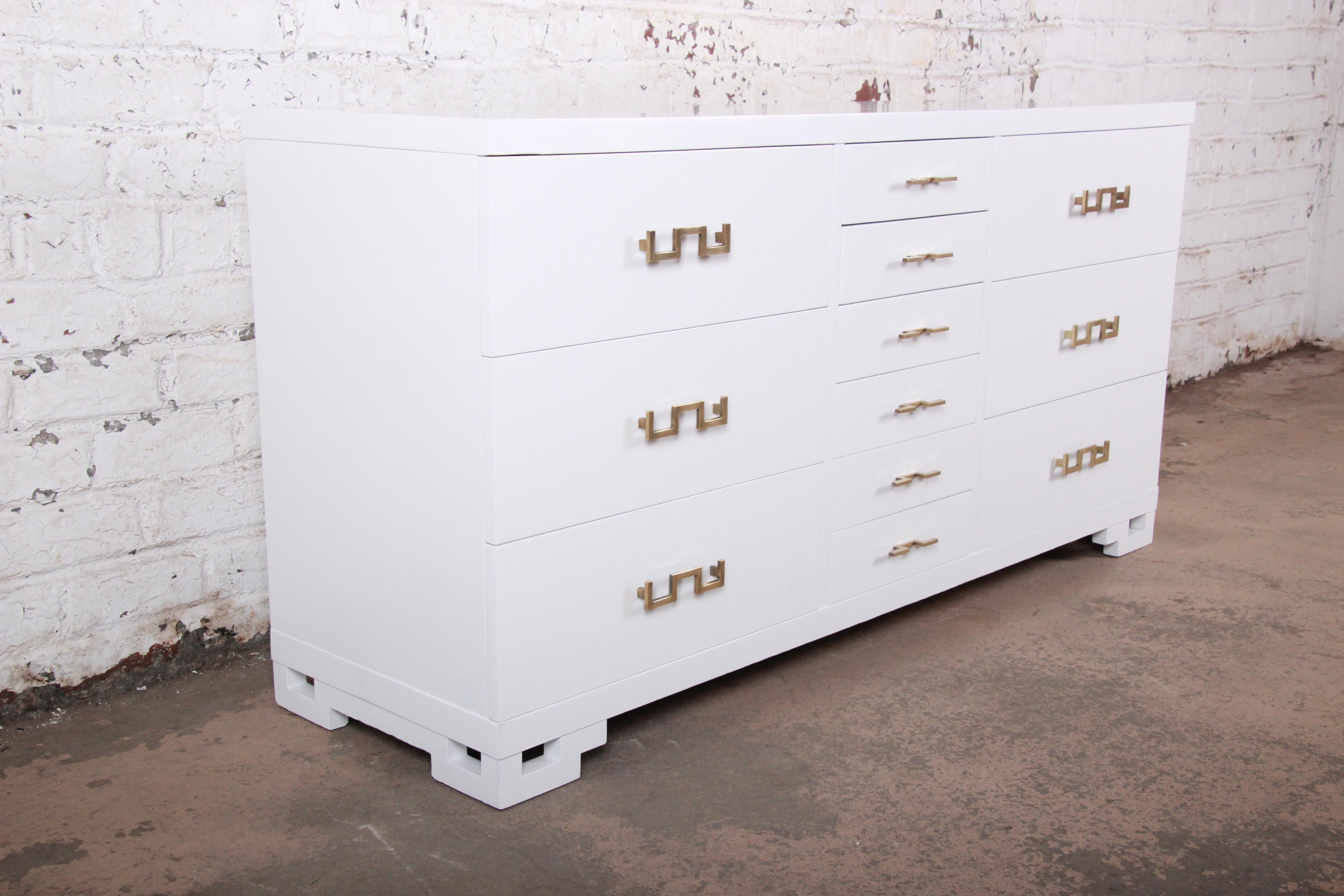 Mid-20th Century Hollywood Regency Chinoiserie White Lacquered Dresser or Credenza, Restored