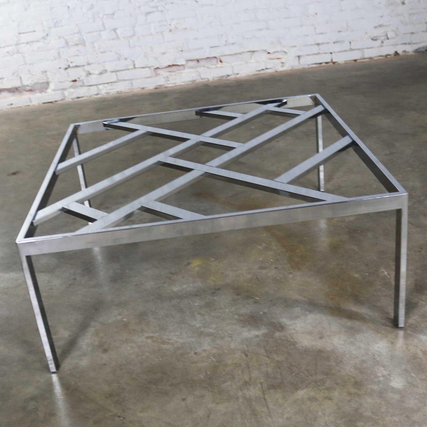 Hollywood Regency Chrome Square Glass Top Coffee Table after Milo Baughman In Good Condition For Sale In Topeka, KS