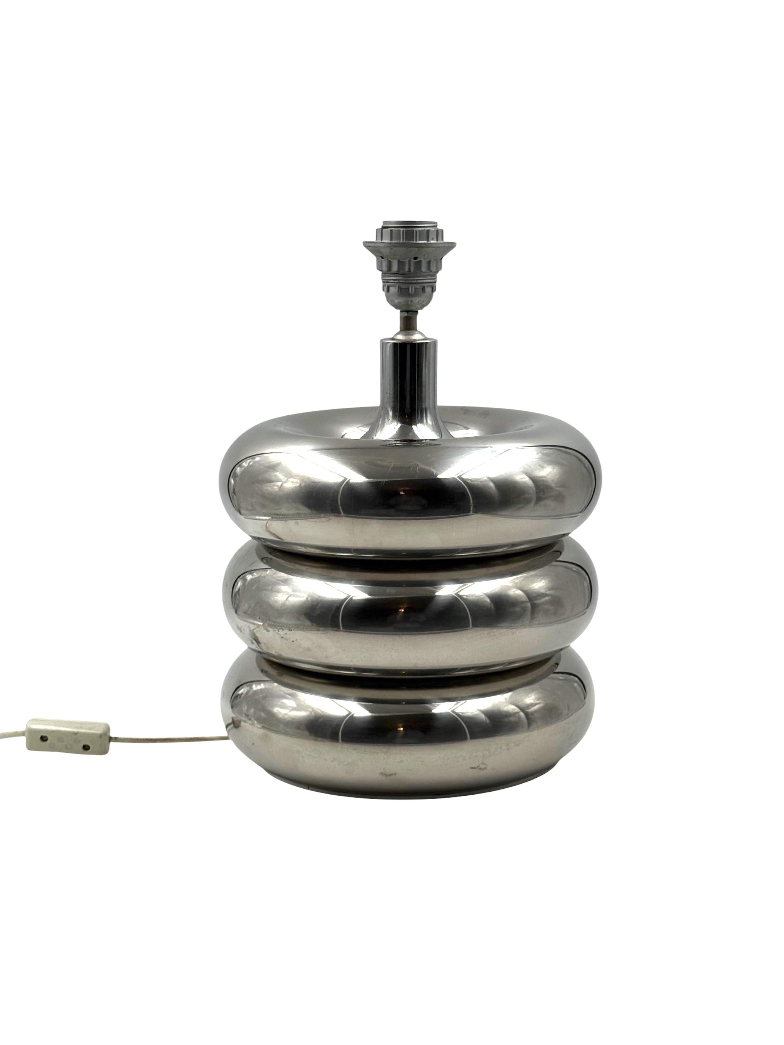 Hollywood regency chromed table lamp base, Luci Italy, 1970s in vendita 2