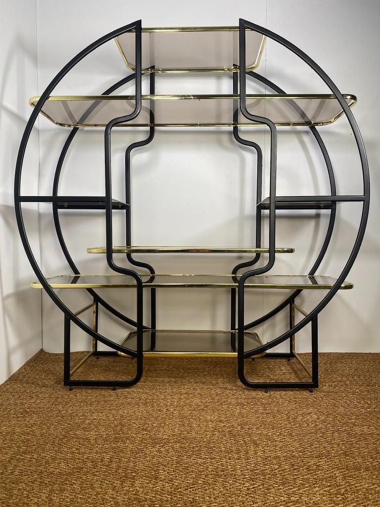 European Hollywood Regency Circular Étagère or Vitrine in Gold and Black For Sale
