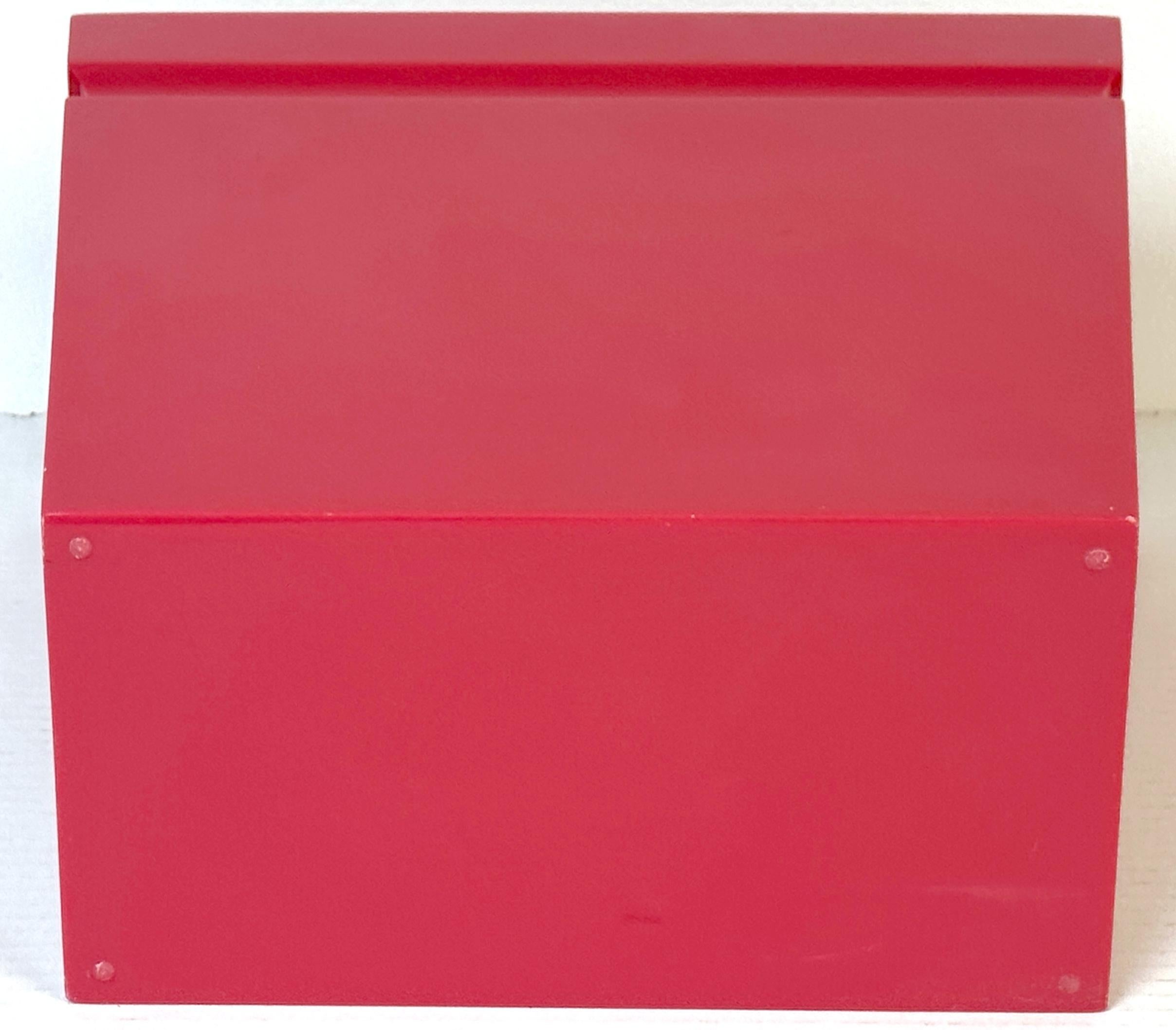 Cestino in lucite rosa/corallo Hollywood Regency, CIRCA ANNI '80 in vendita 2