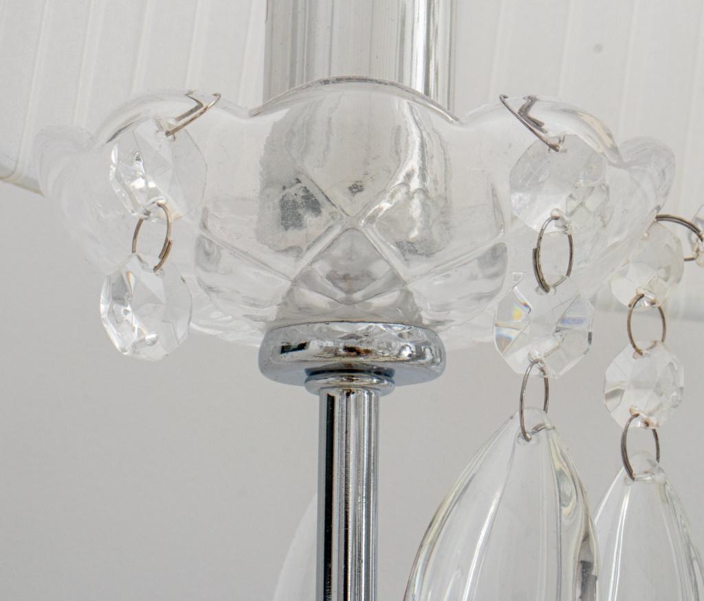 Hollywood Regency-Stehlampe aus Kristall und Chrom (Moderne) im Angebot