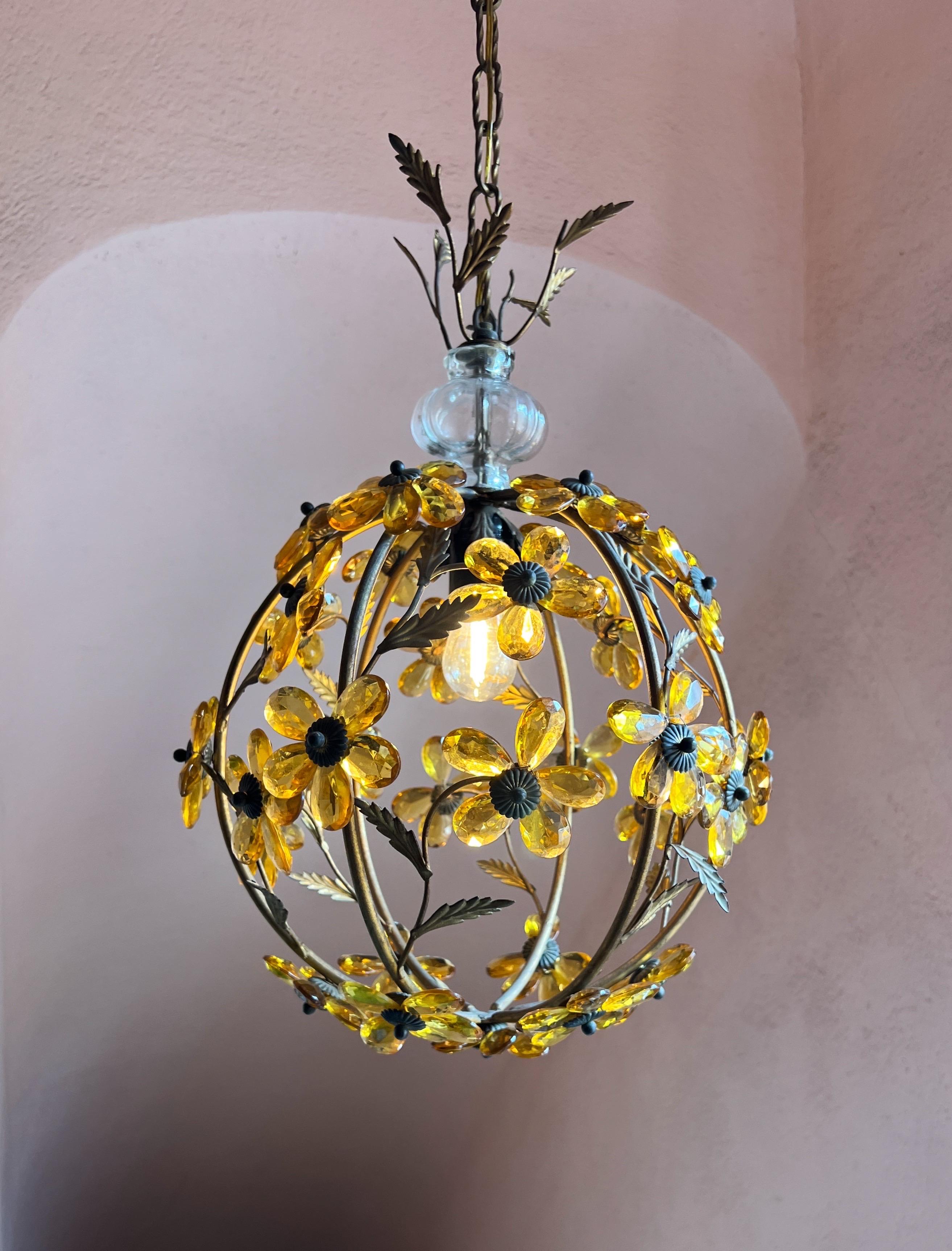 Hollywood Regency Crystal Glass Flower Pendant Chandelier by Maison Baguès For Sale 5
